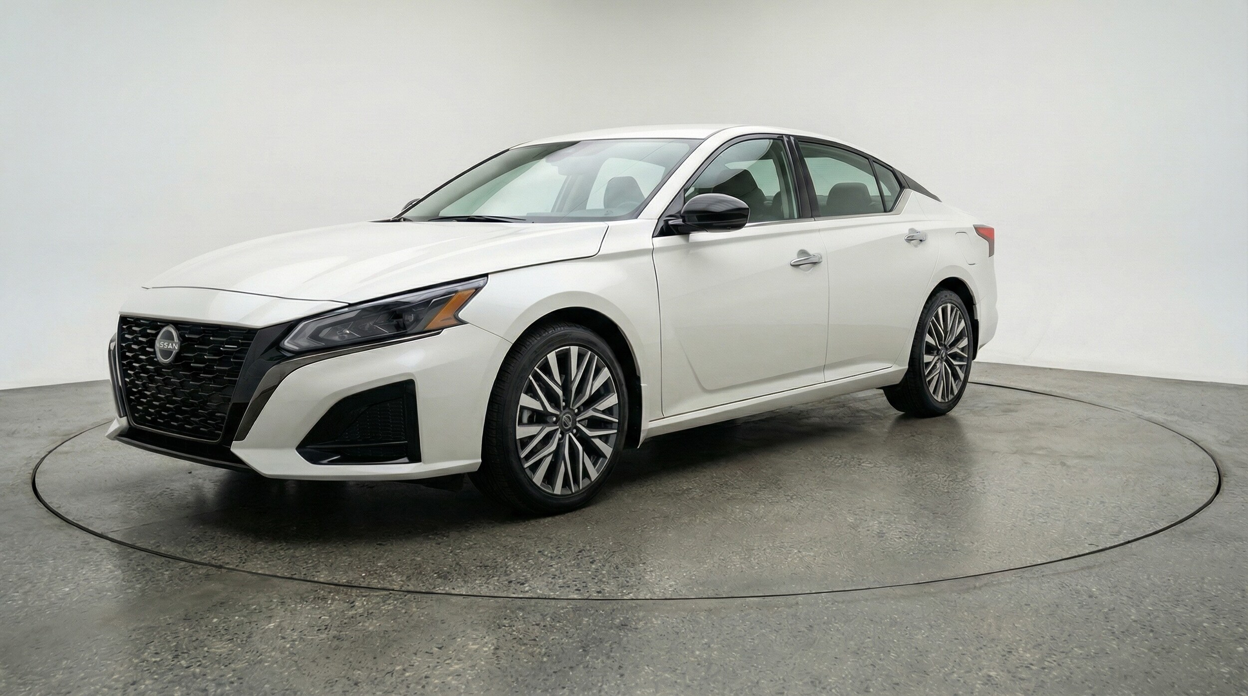 Thumbnail: 2025 Nissan Altima - 3