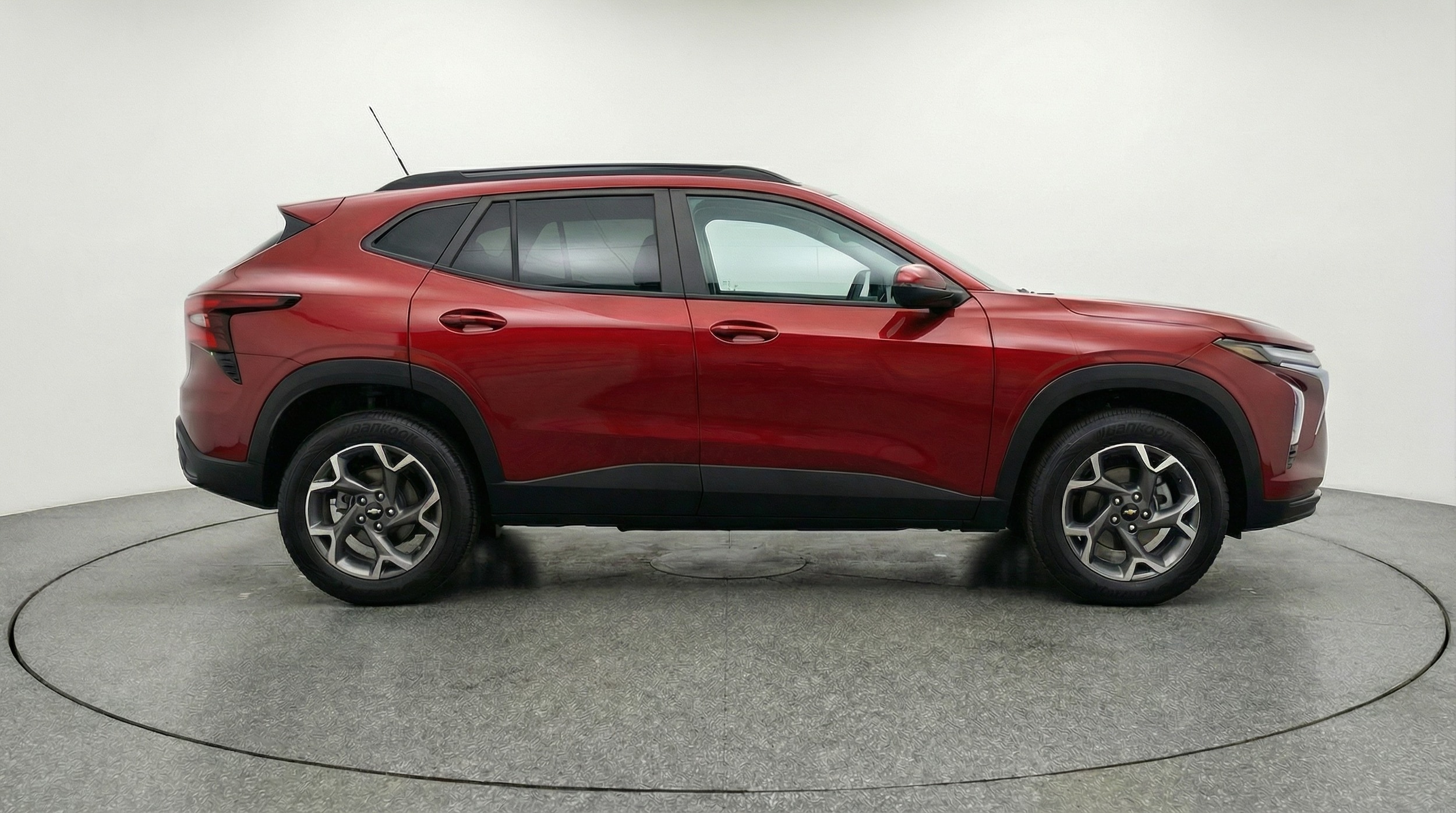 Thumbnail: 2025 Chevrolet Trax - 8