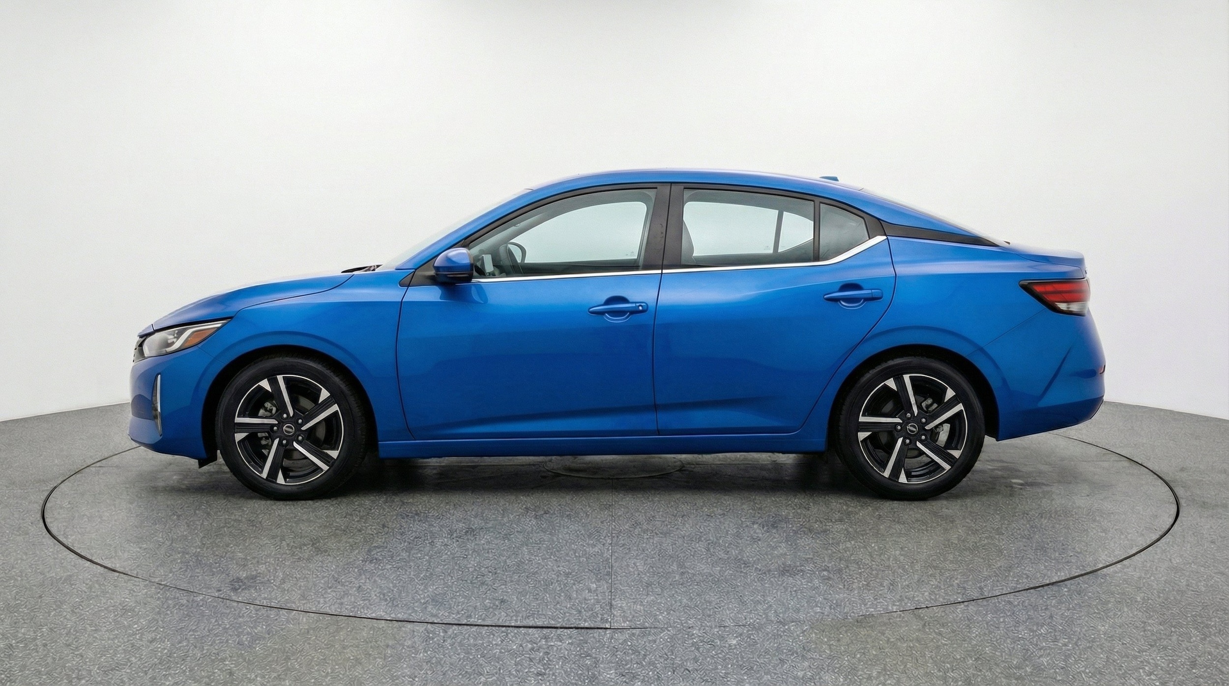 Thumbnail: 2025 Nissan Sentra - 5