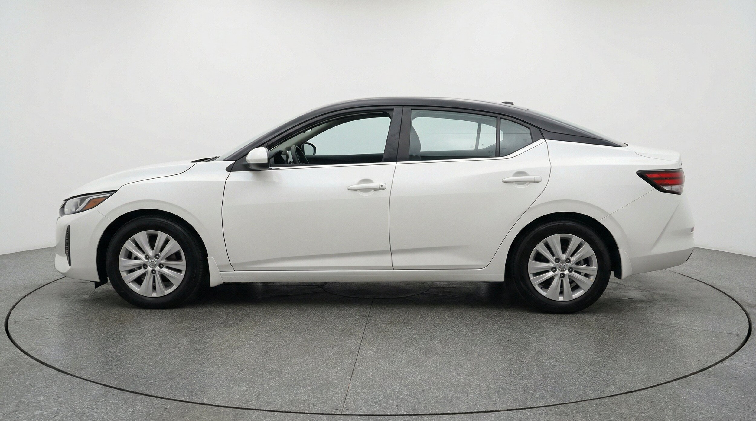 Thumbnail: 2025 Nissan Sentra - 5