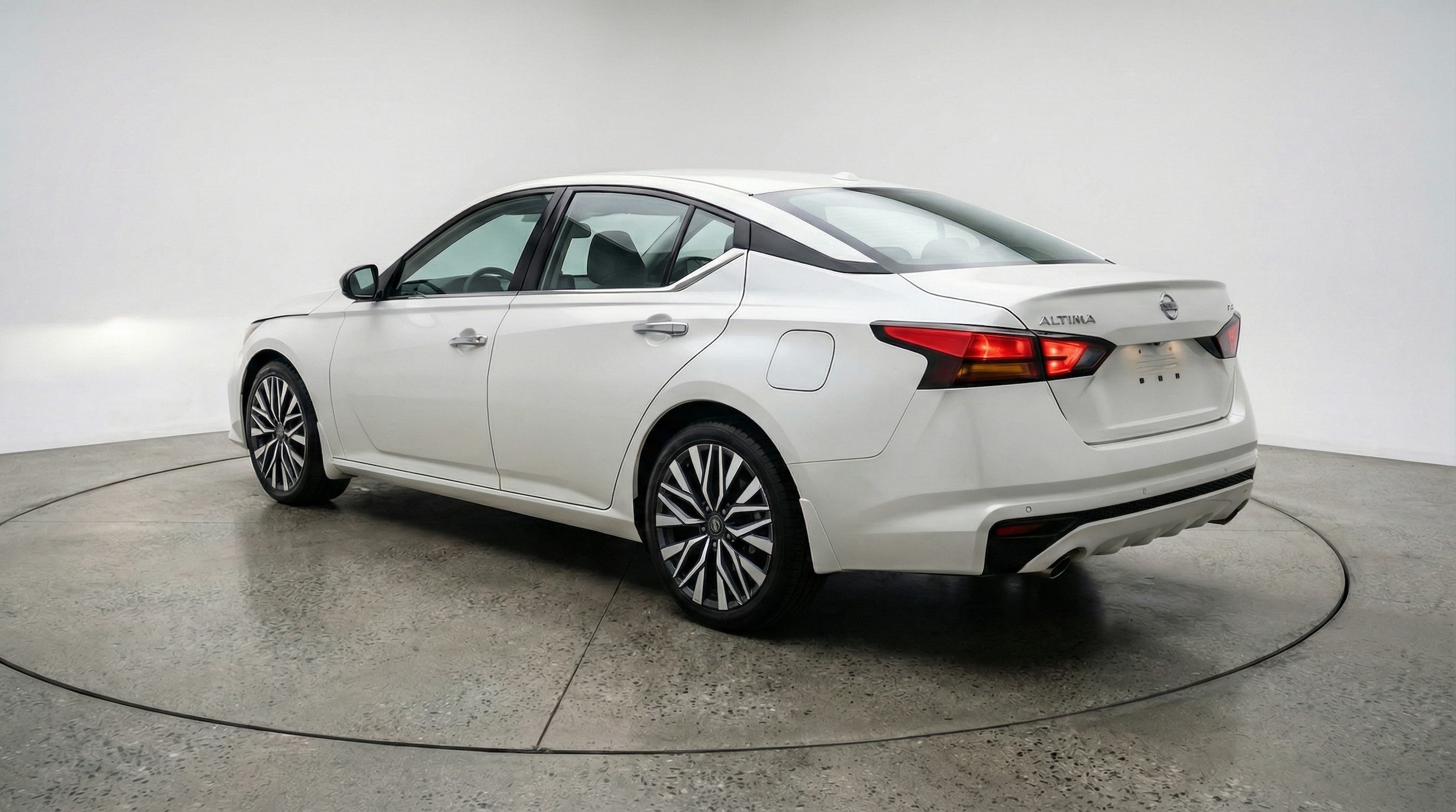 Thumbnail: 2025 Nissan Altima - 5