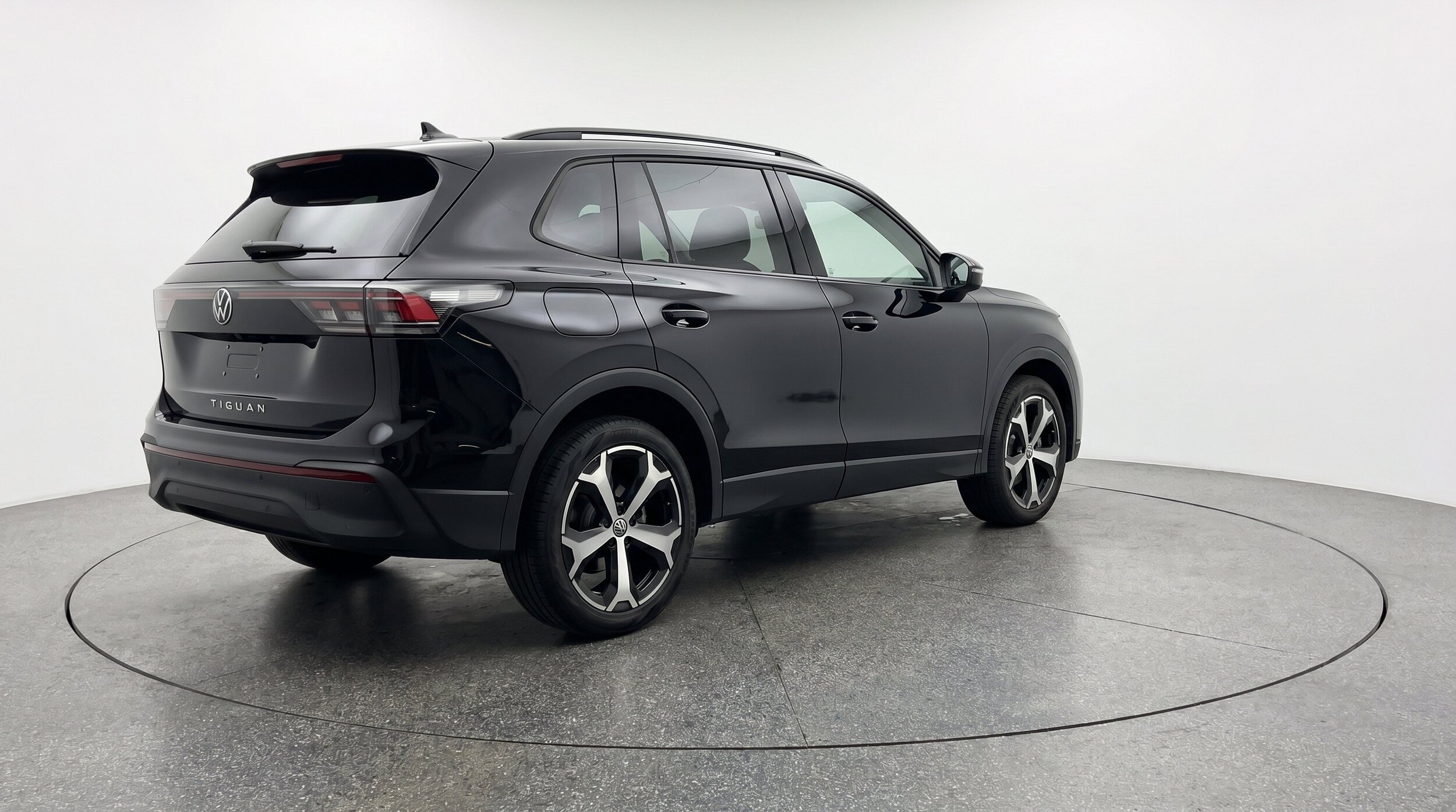 Thumbnail: 2026 Volkswagen Tiguan - 9
