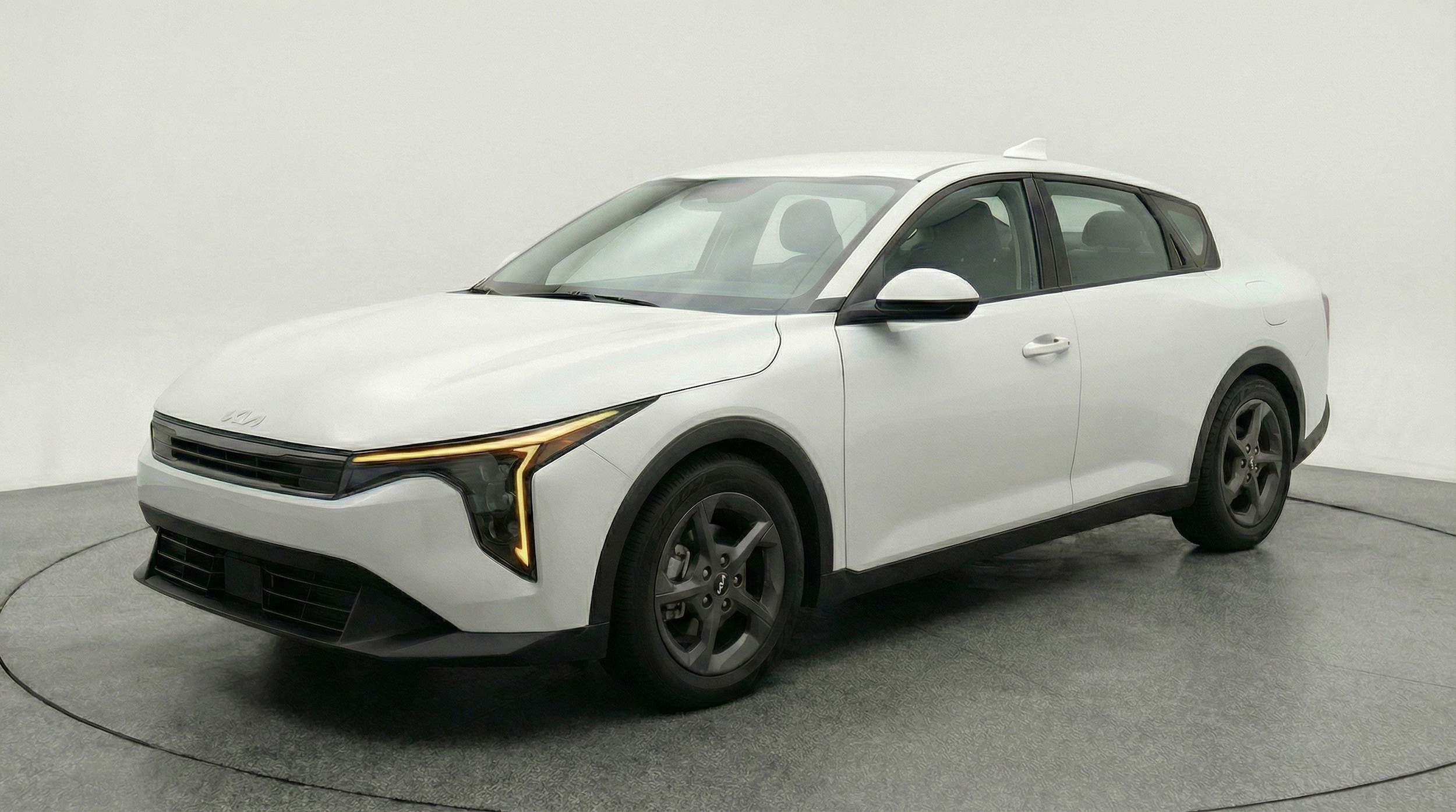 Thumbnail: 2025 Kia K4 - 3