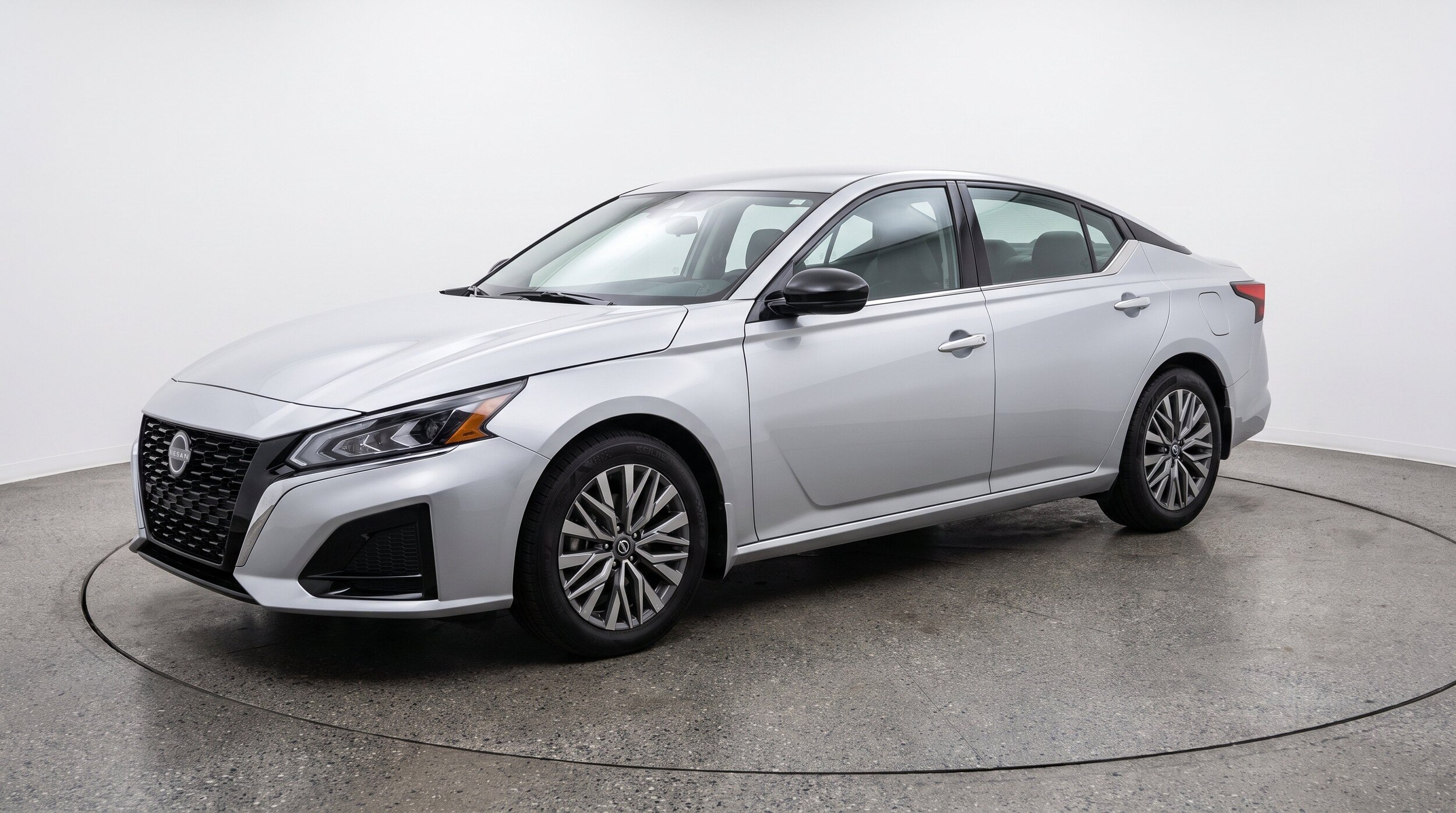 Thumbnail: 2025 Nissan Altima - 3