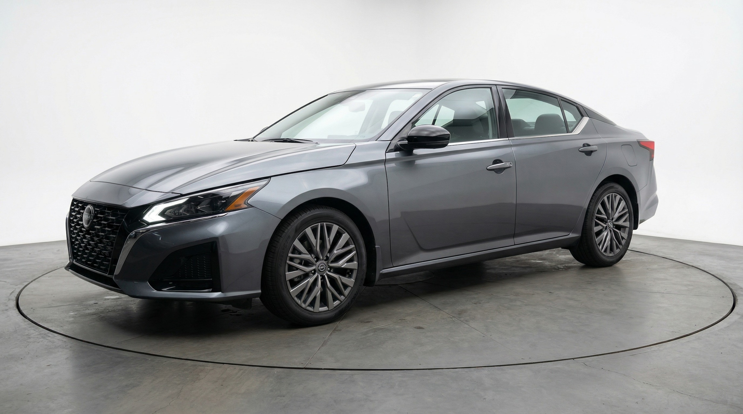 Thumbnail: 2025 Nissan Altima - 3