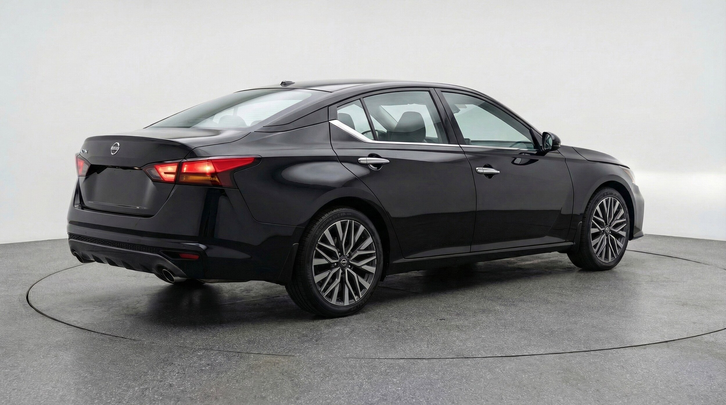 Thumbnail: 2025 Nissan Altima - 9
