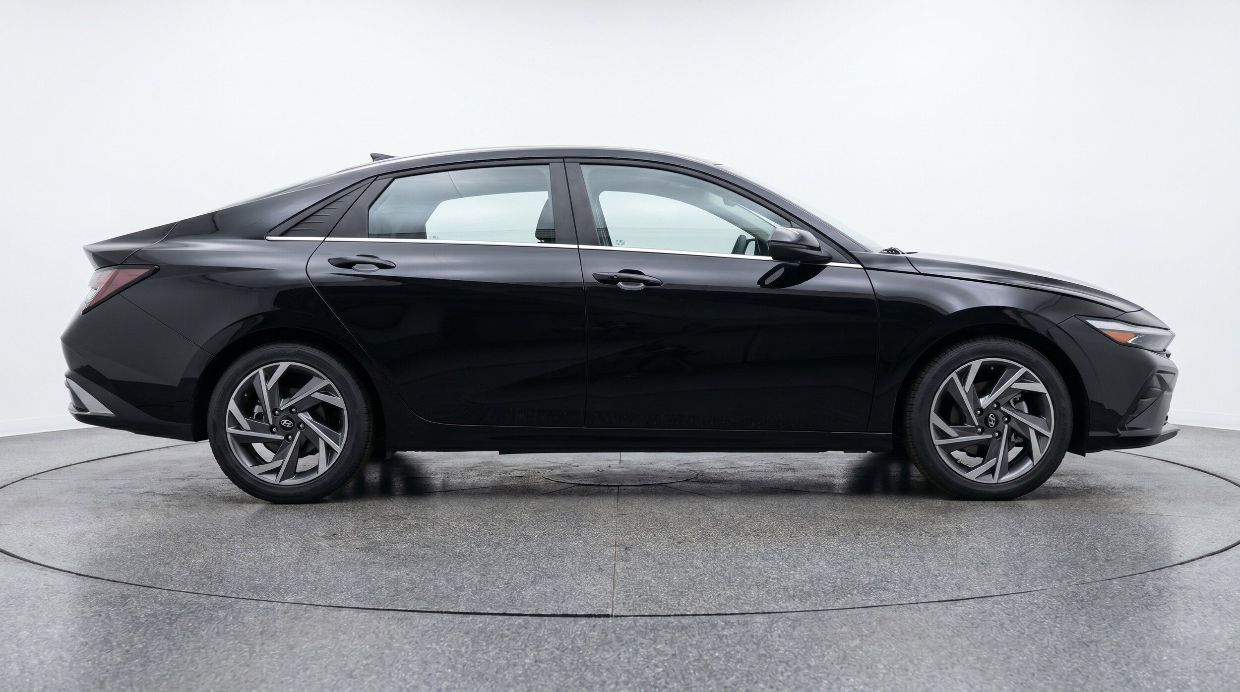 Thumbnail: 2025 Hyundai Elantra - 11