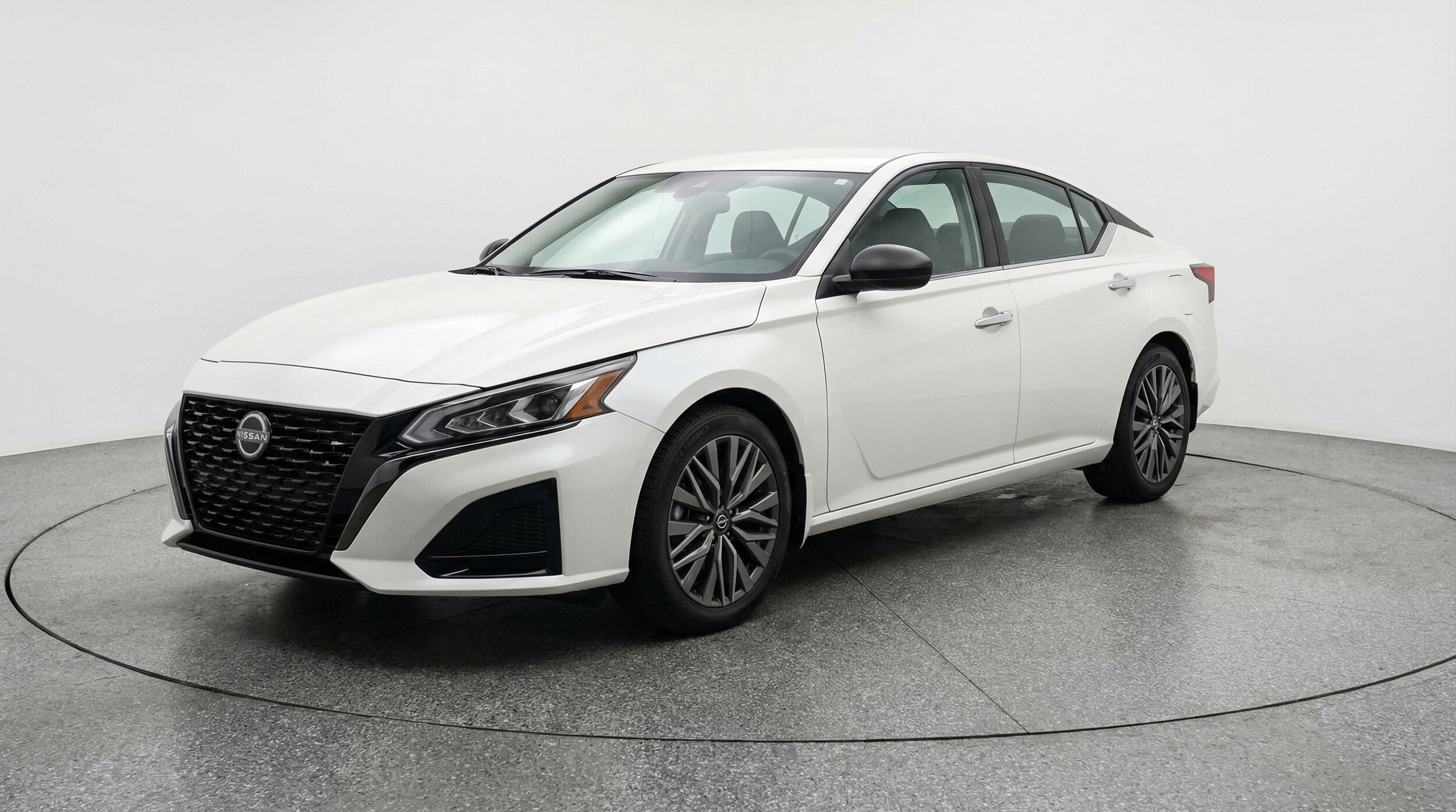 Thumbnail: 2025 Nissan Altima - 3