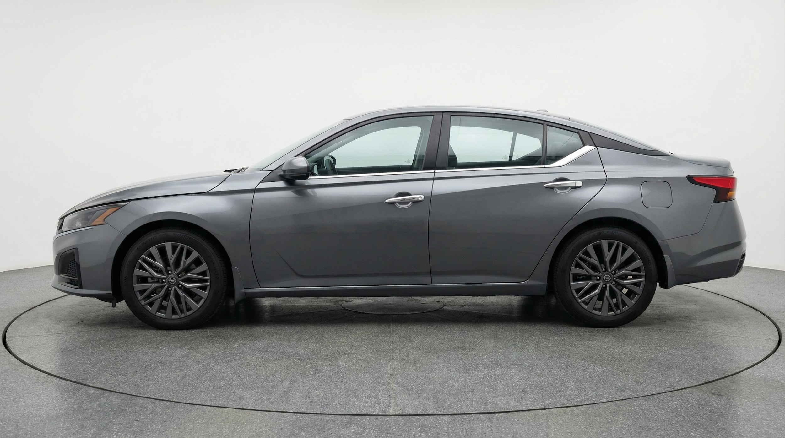 Thumbnail: 2025 Nissan Altima - 4