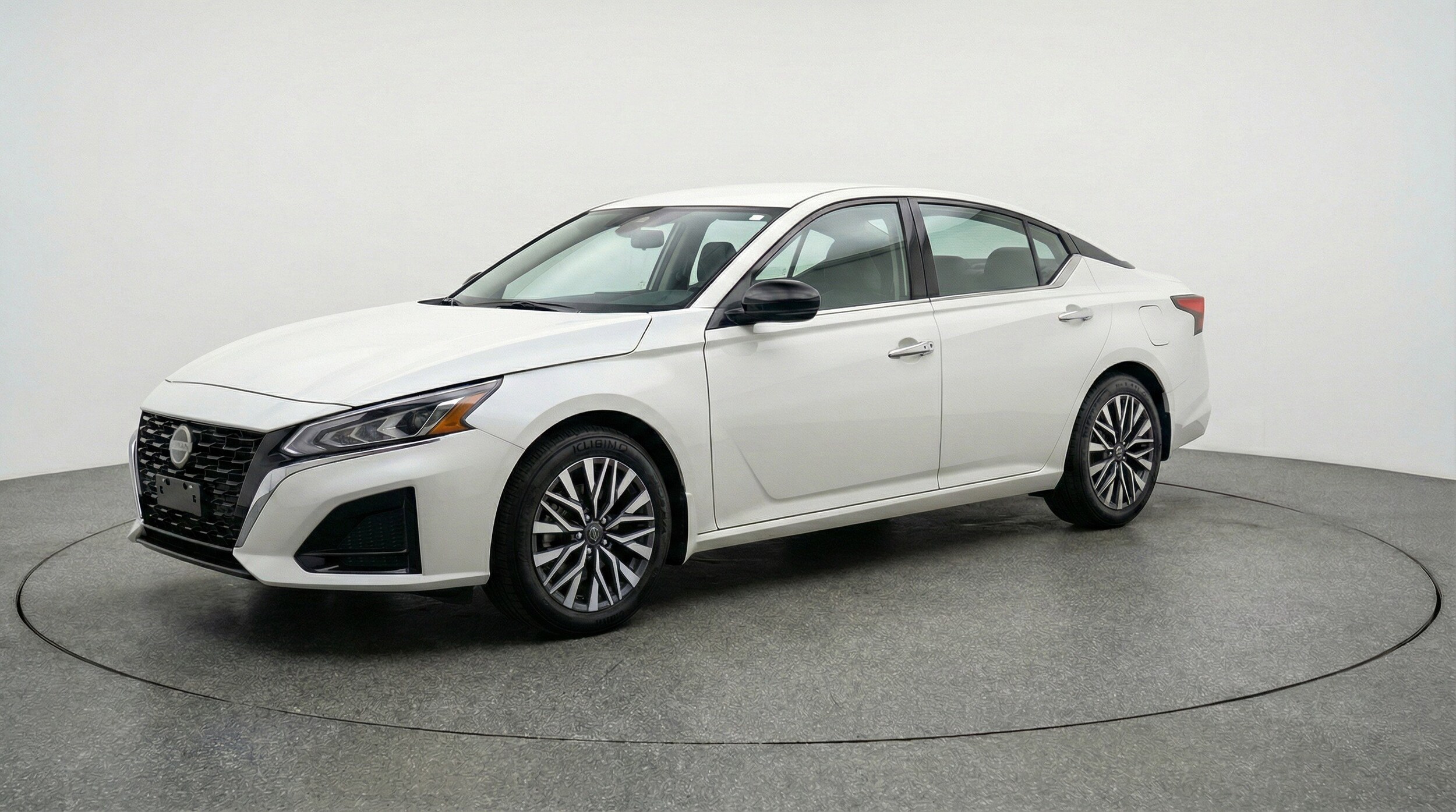 Thumbnail: 2025 Nissan Altima - 3