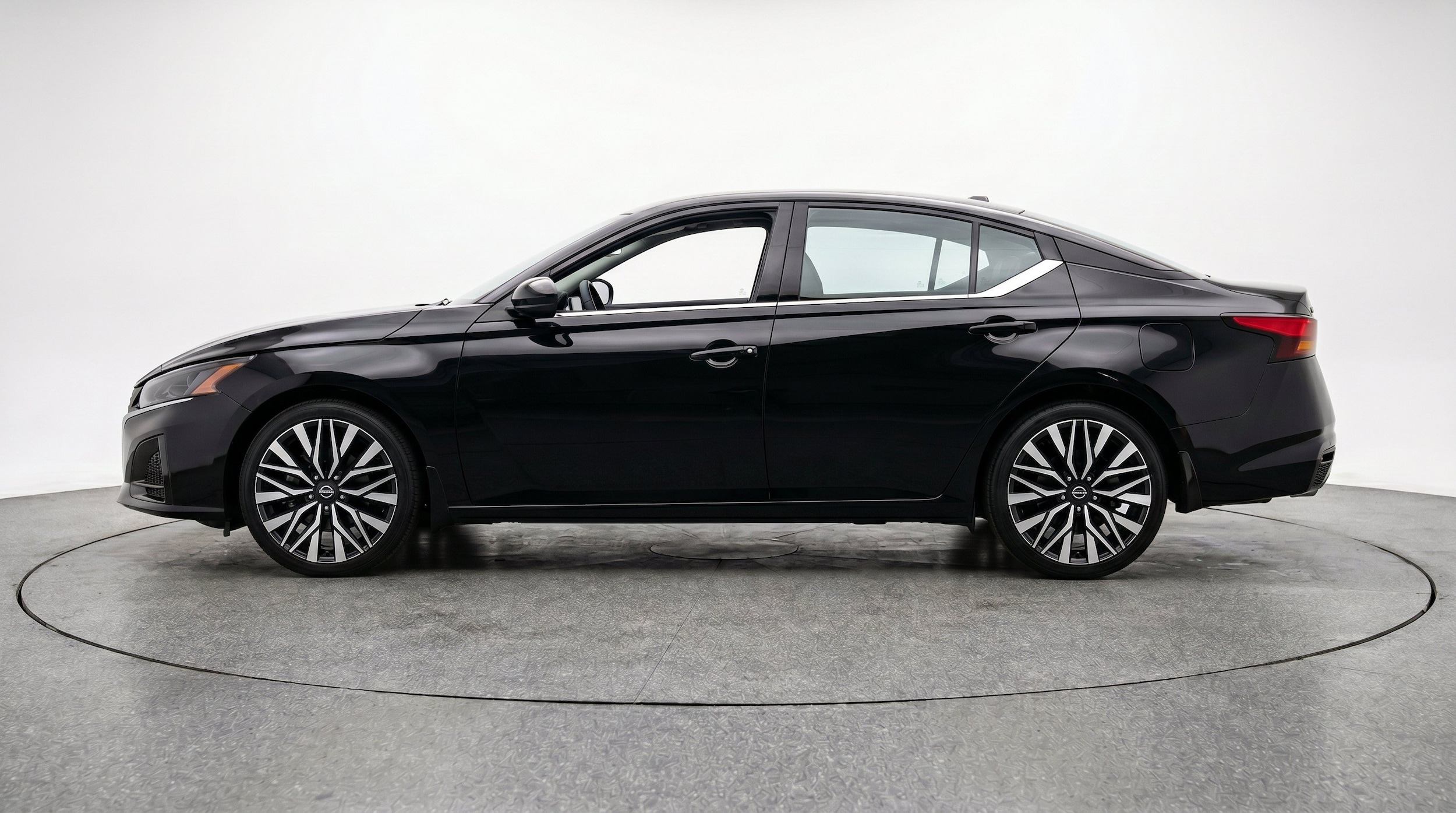 Thumbnail: 2026 Nissan Altima - 5