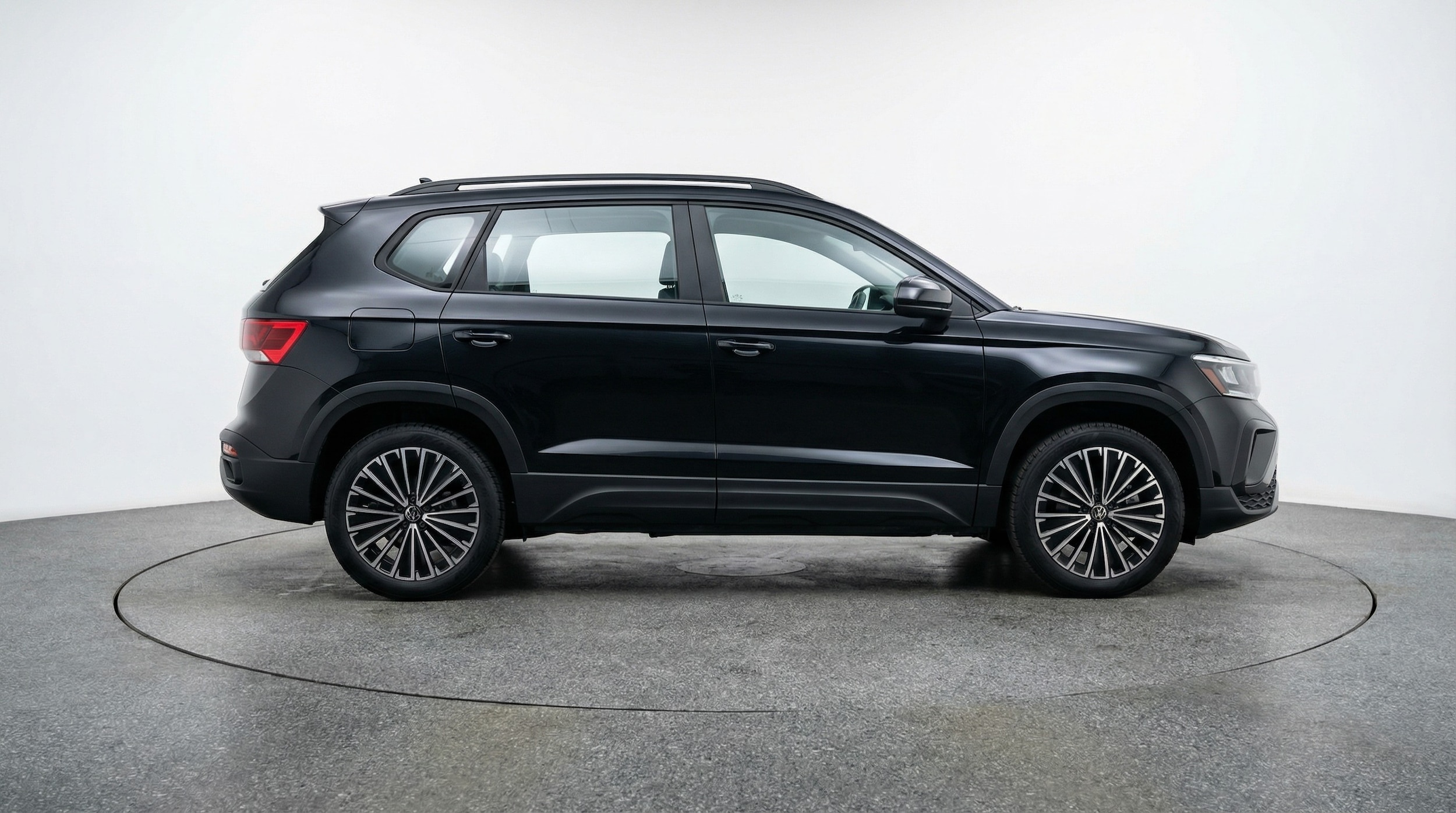 Thumbnail: 2025 Volkswagen Taos - 8