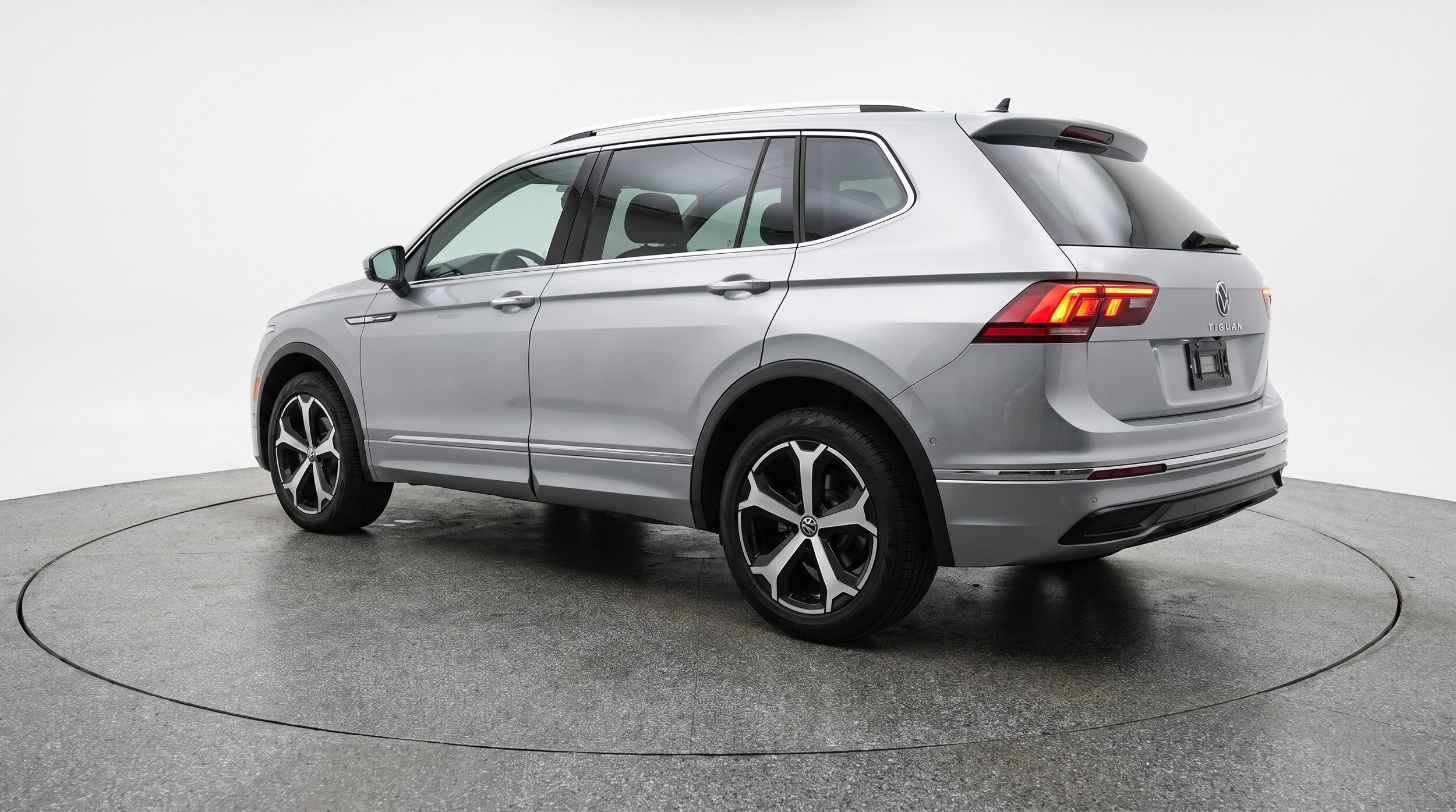 Thumbnail: 2026 Volkswagen Tiguan - 6