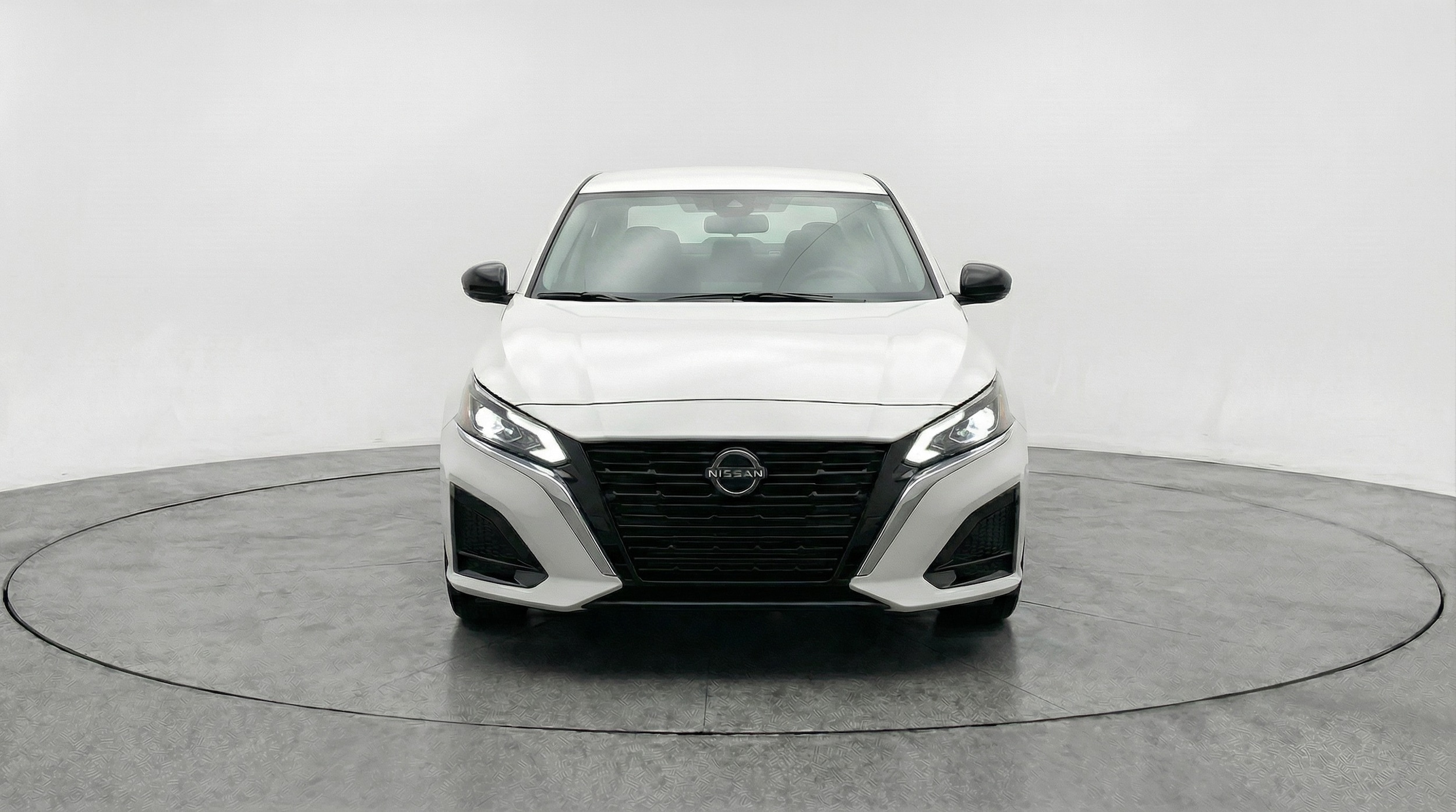 Thumbnail: 2025 Nissan Altima - 2