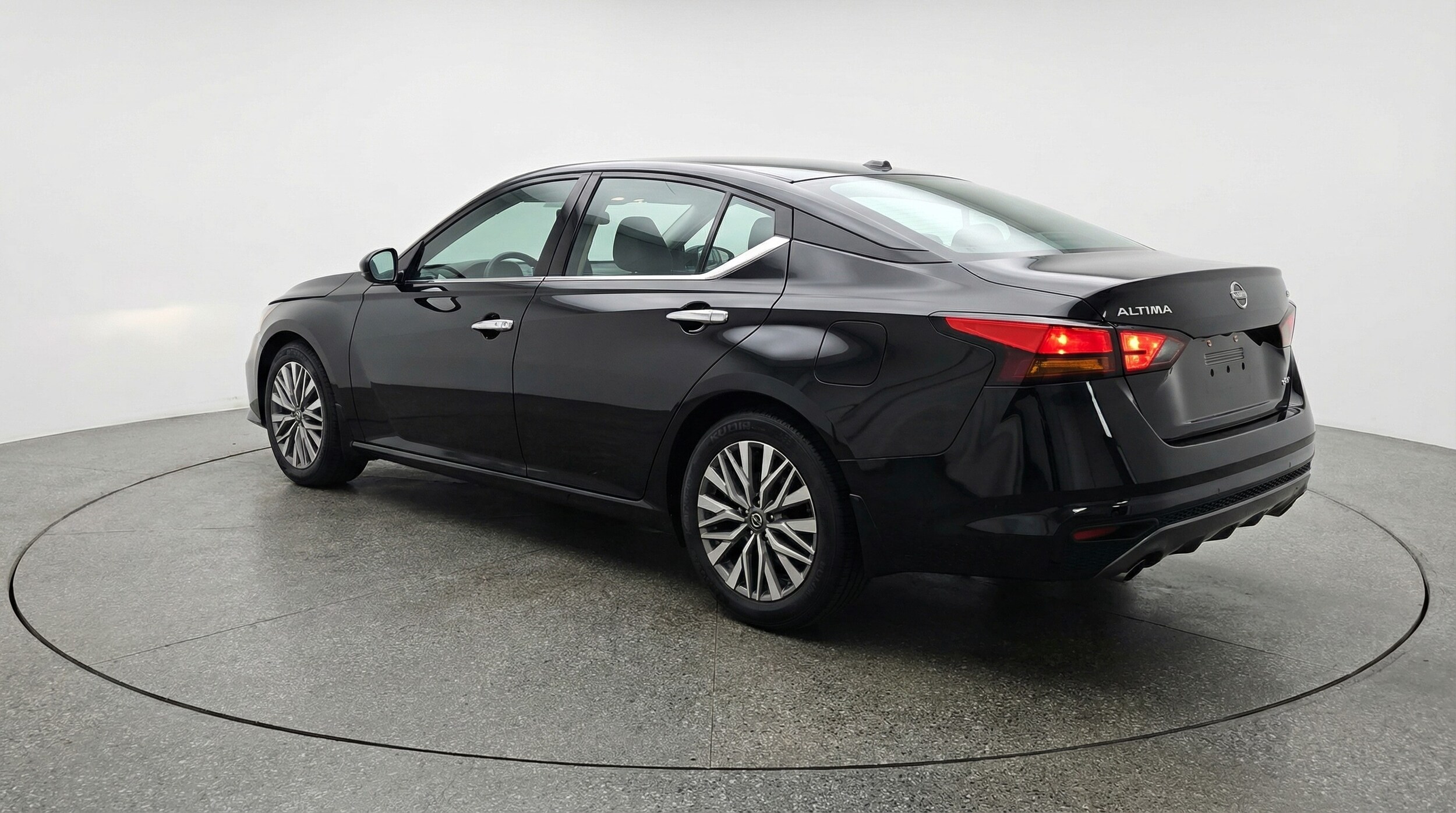 Thumbnail: 2025 Nissan Altima - 5