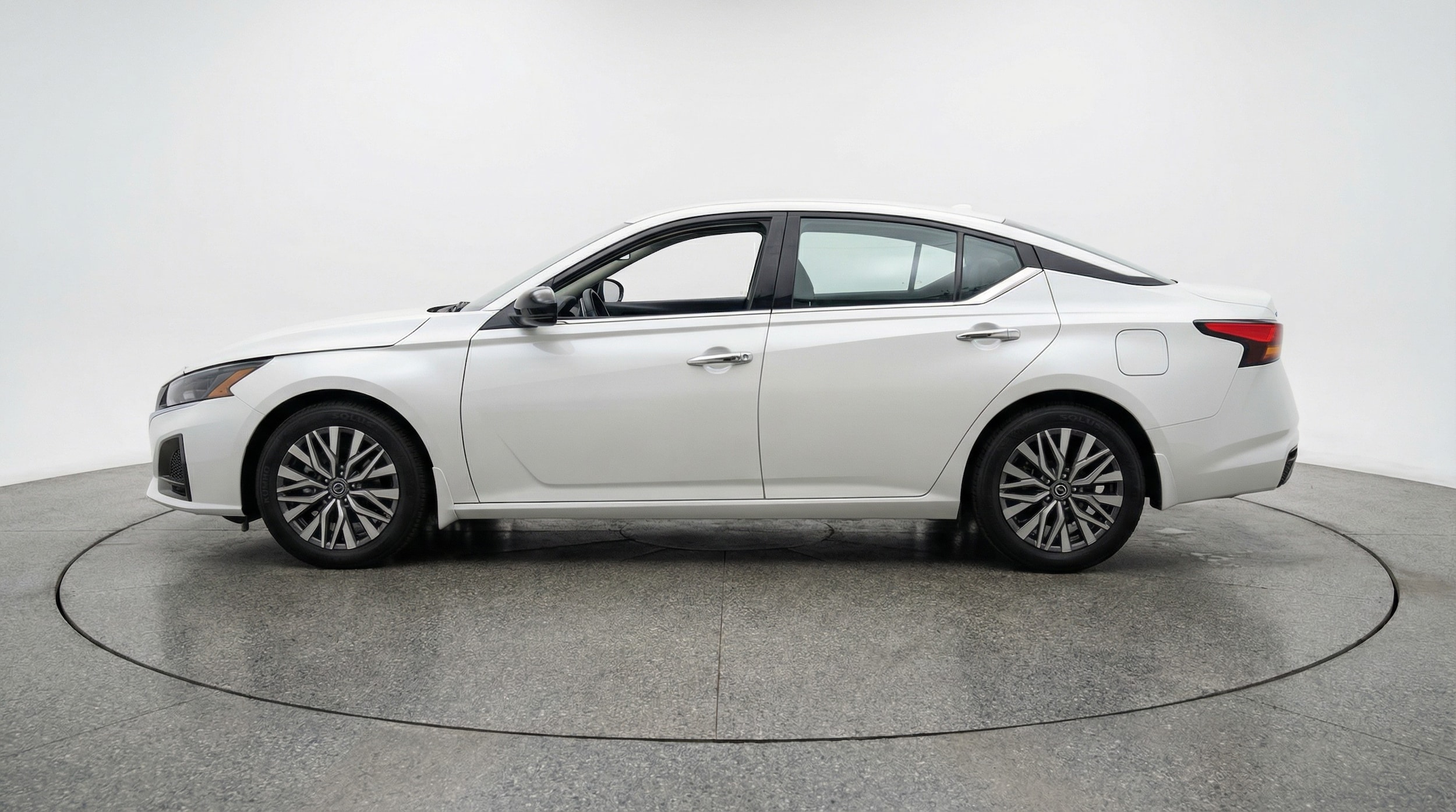 Thumbnail: 2025 Nissan Altima - 4