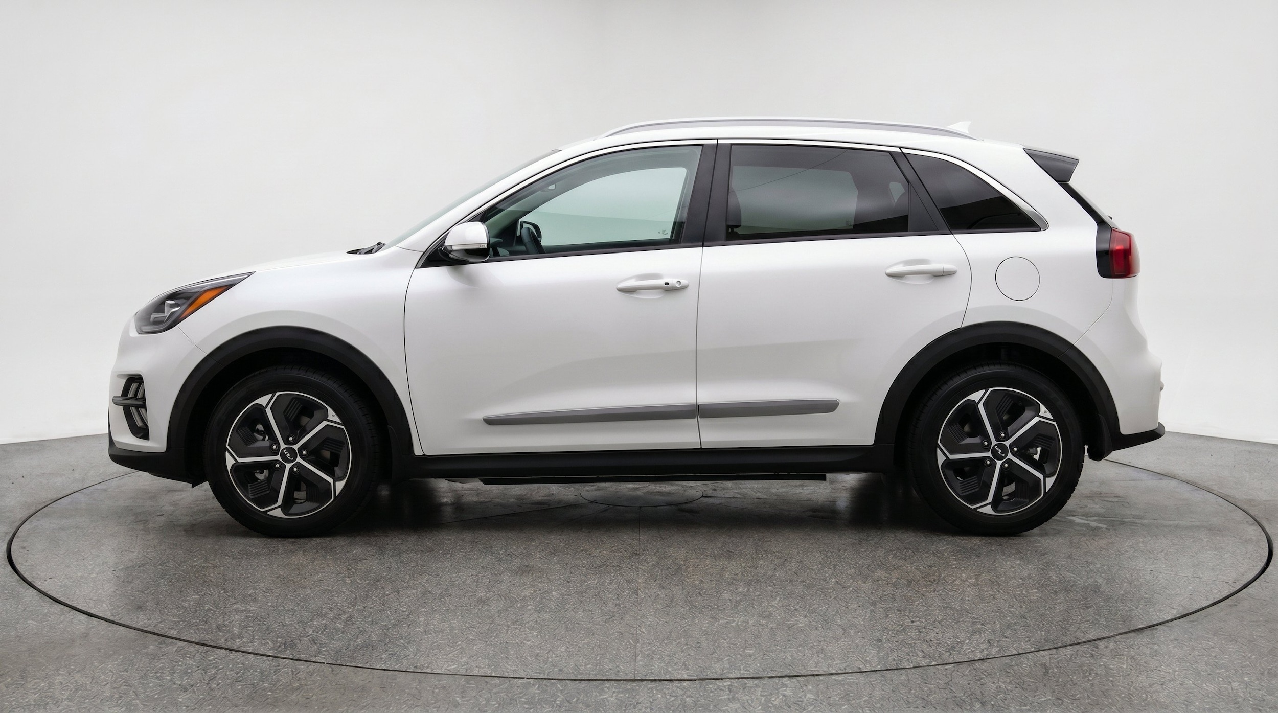 Thumbnail: 2026 Kia Niro - 5