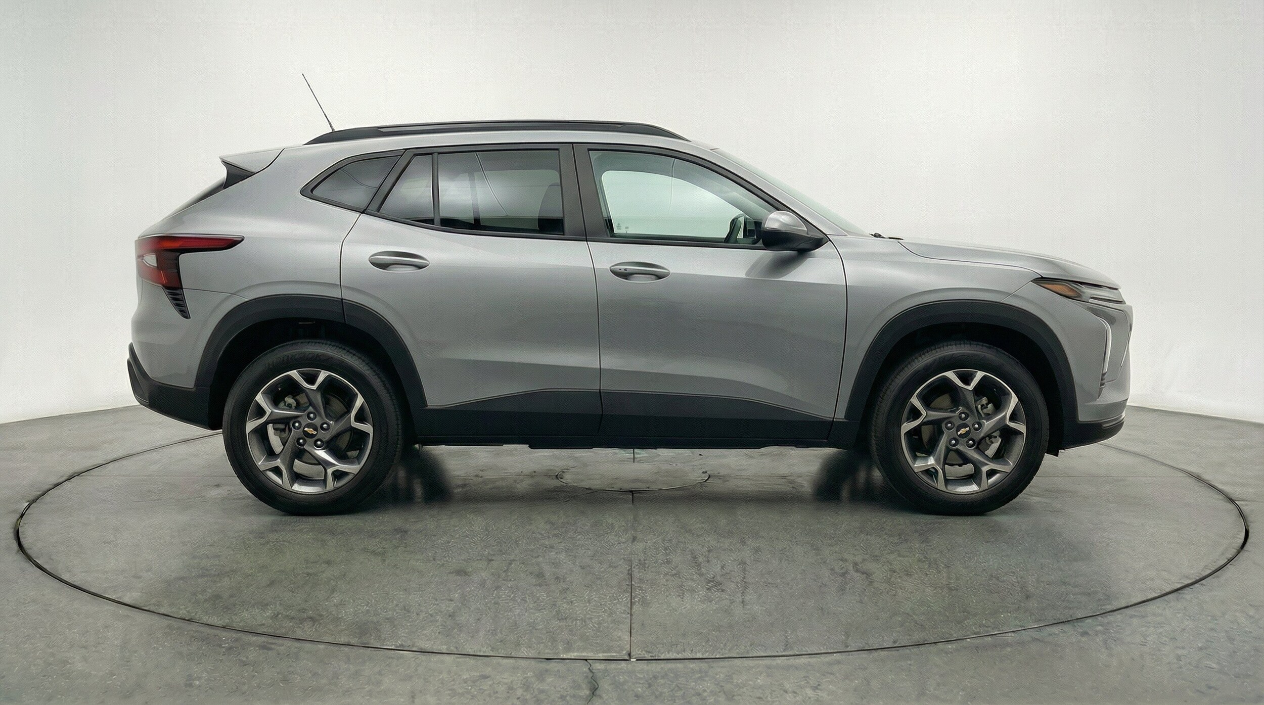 Thumbnail: 2025 Chevrolet Trax - 11