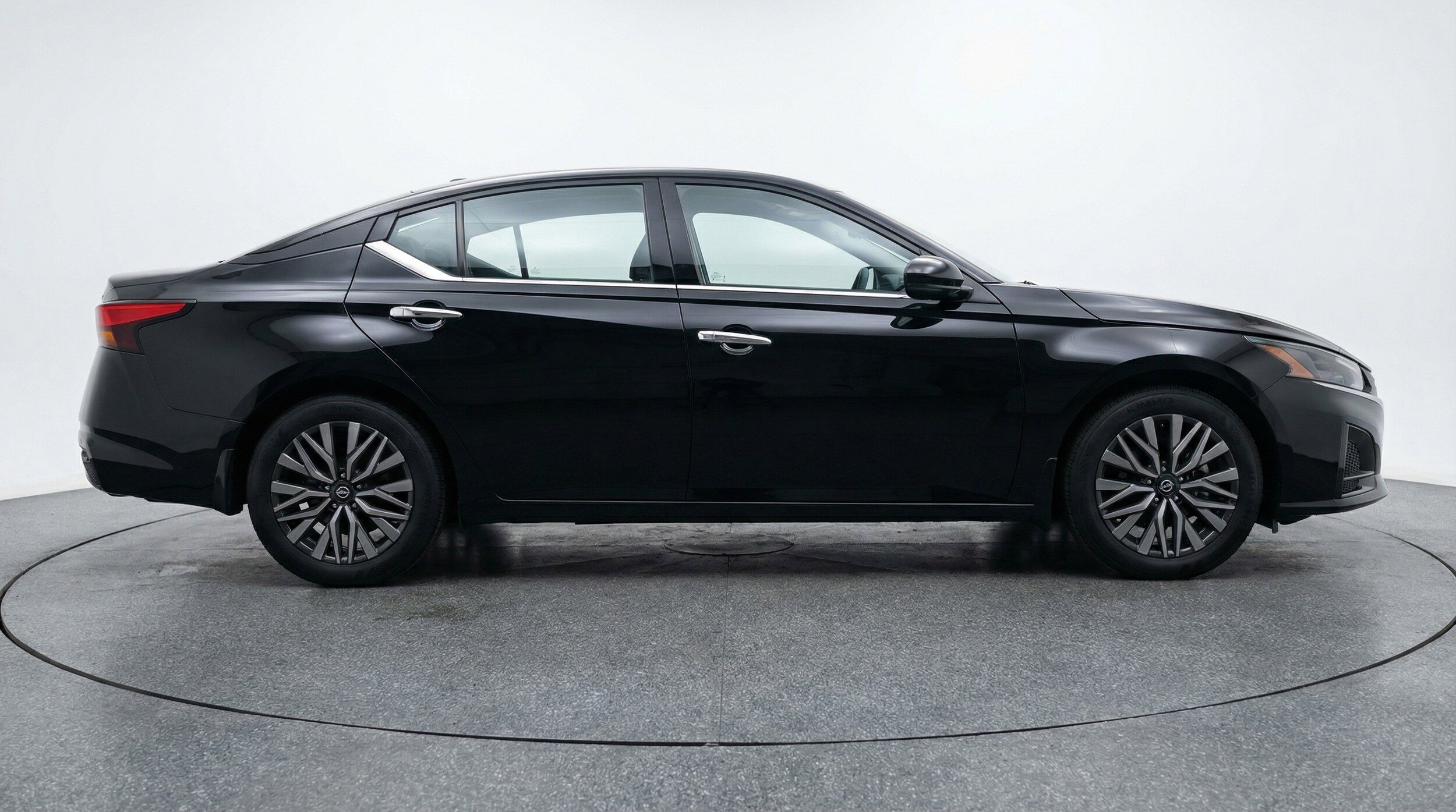 Thumbnail: 2025 Nissan Altima - 11