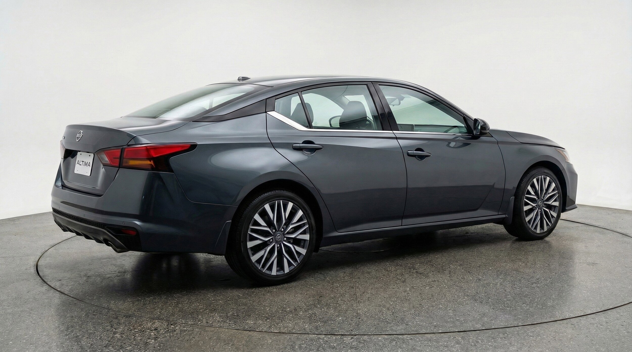 Thumbnail: 2025 Nissan Altima - 9