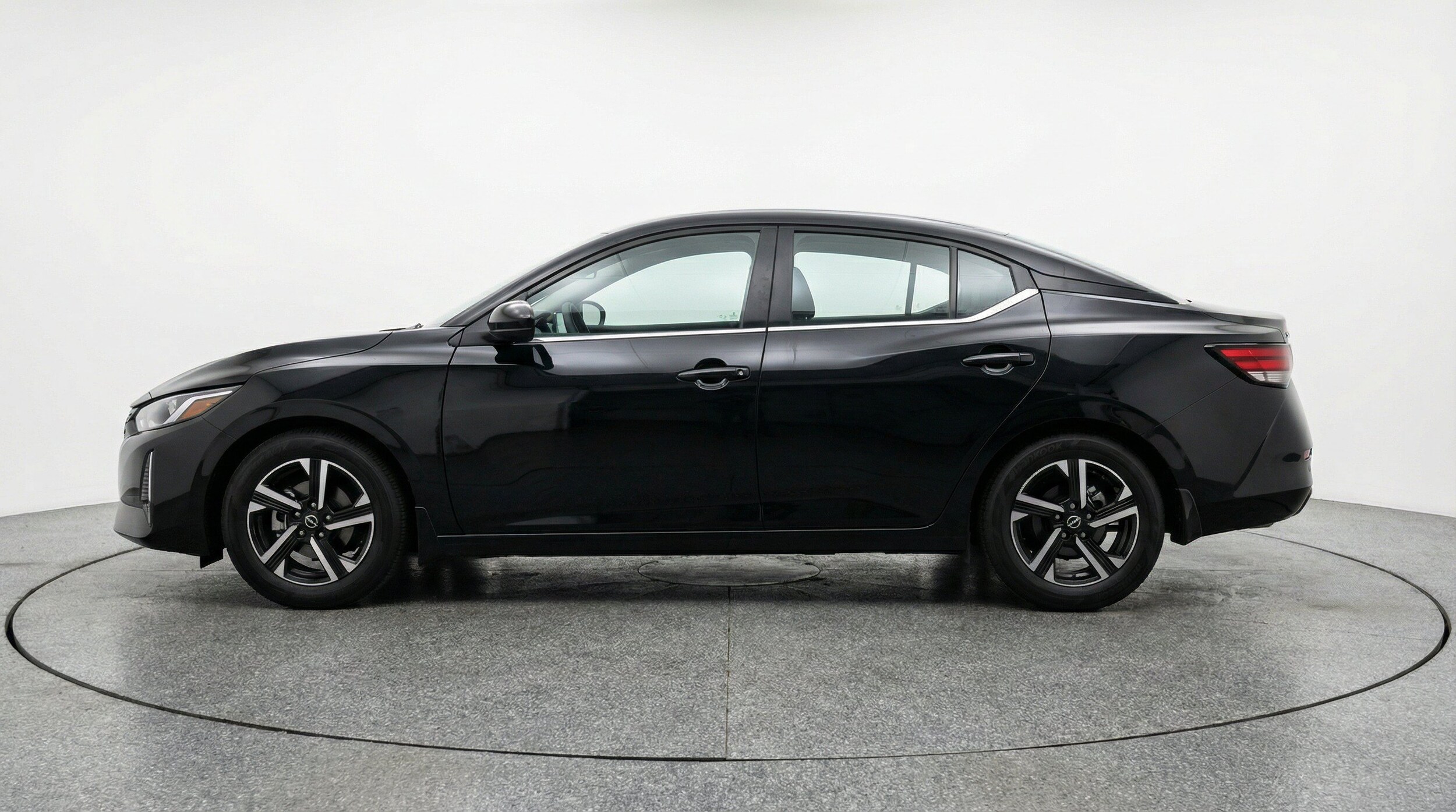 Thumbnail: 2025 Nissan Sentra - 11