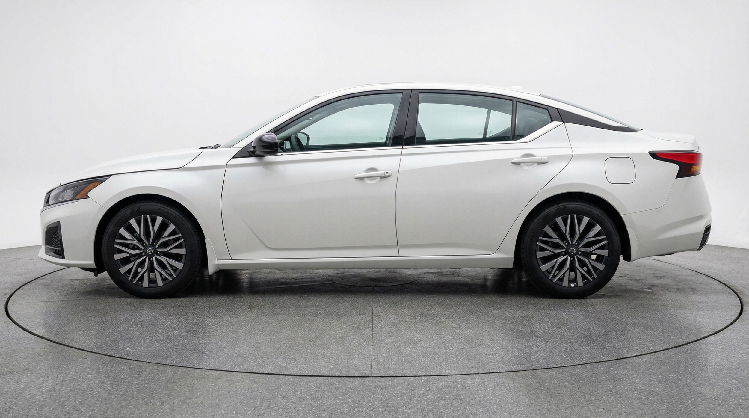 Thumbnail: 2025 Nissan Altima - 4