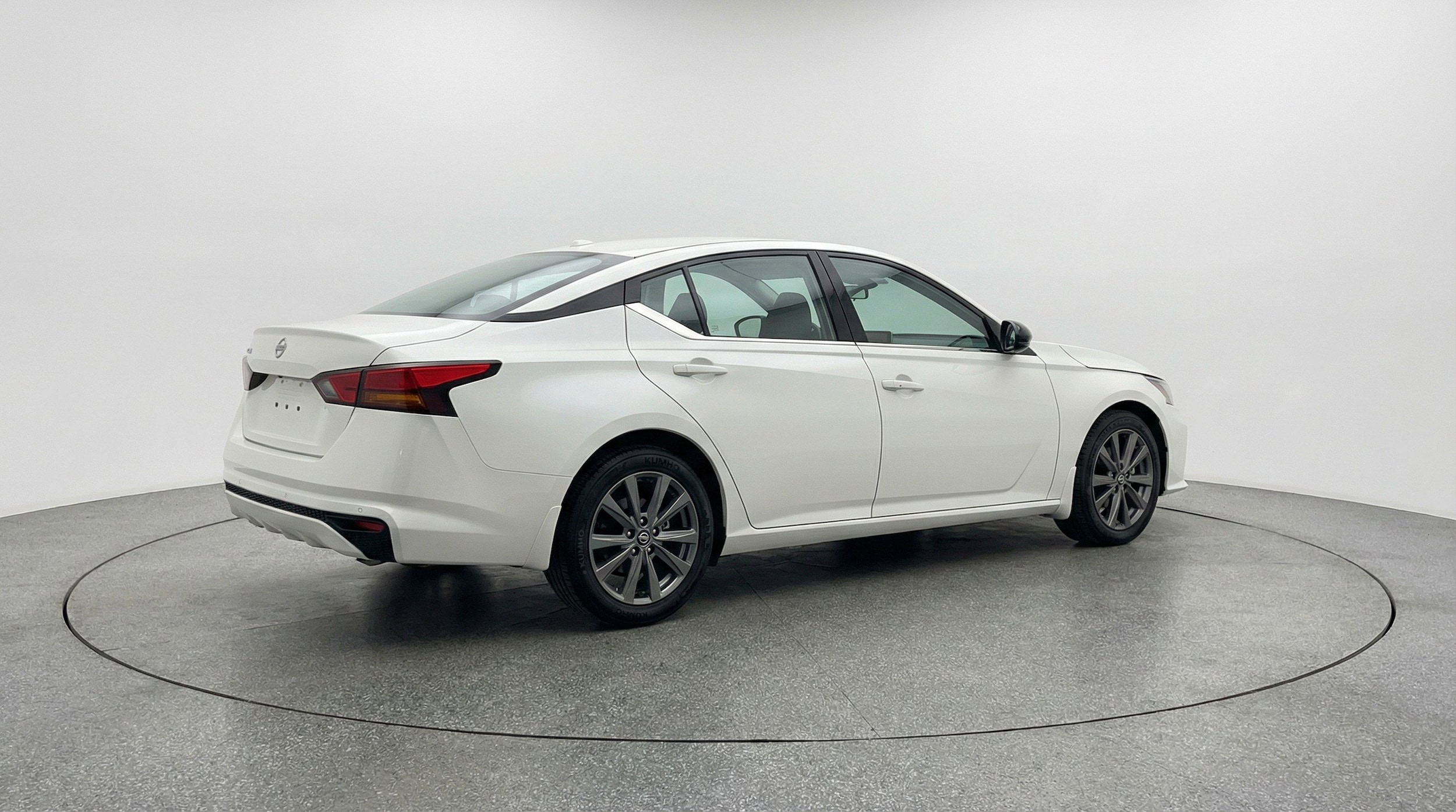 Thumbnail: 2025 Nissan Altima - 9