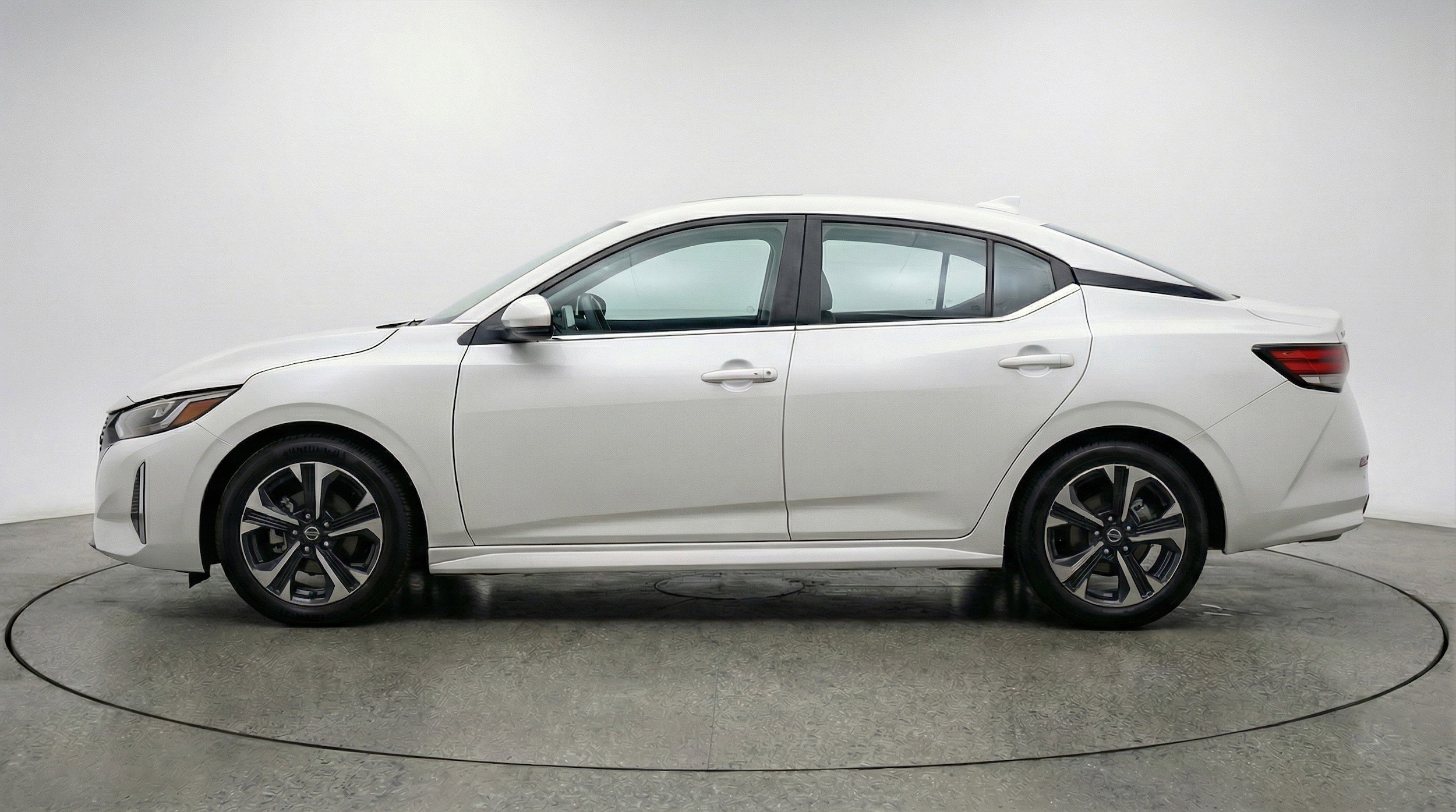 Thumbnail: 2025 Nissan Sentra - 5