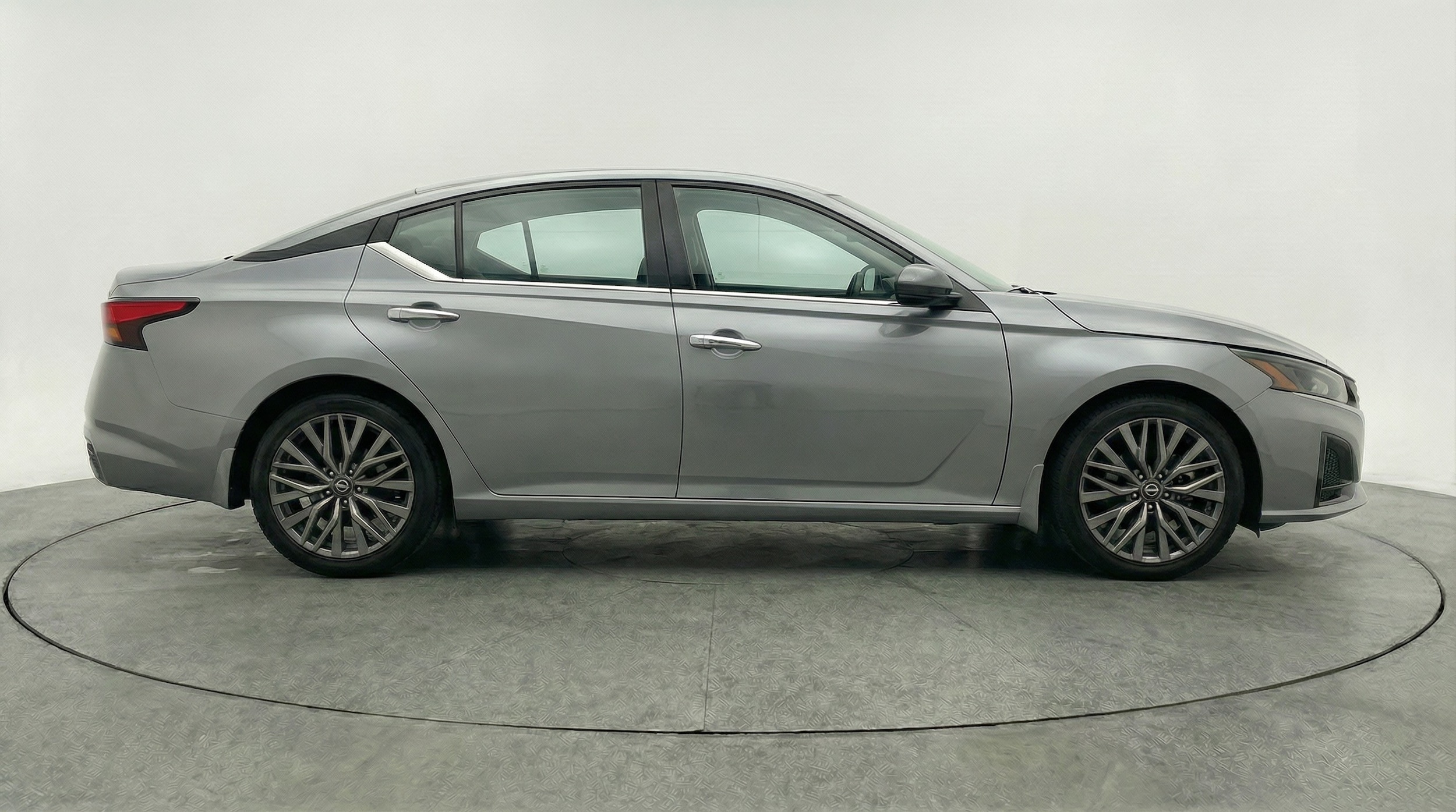 Thumbnail: 2025 Nissan Altima - 8