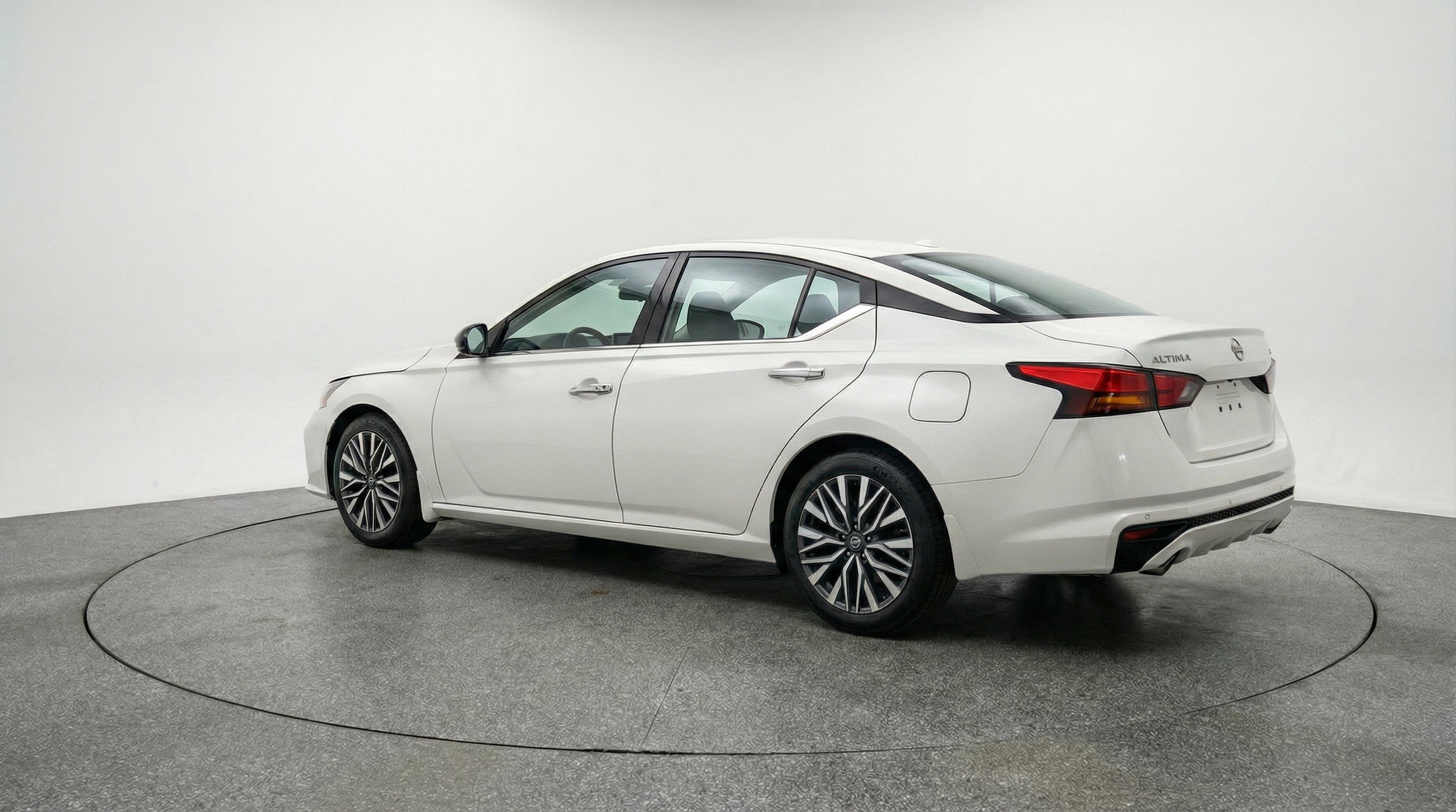 Thumbnail: 2025 Nissan Altima - 6