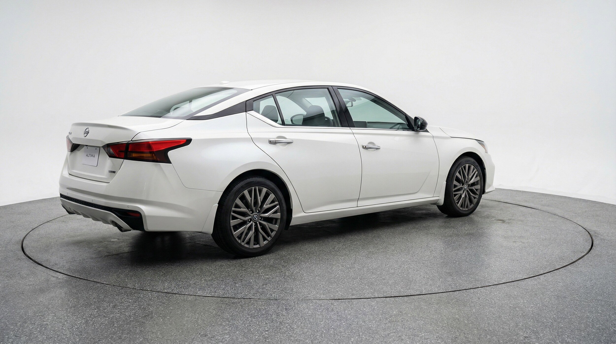 Thumbnail: 2025 Nissan Altima - 9