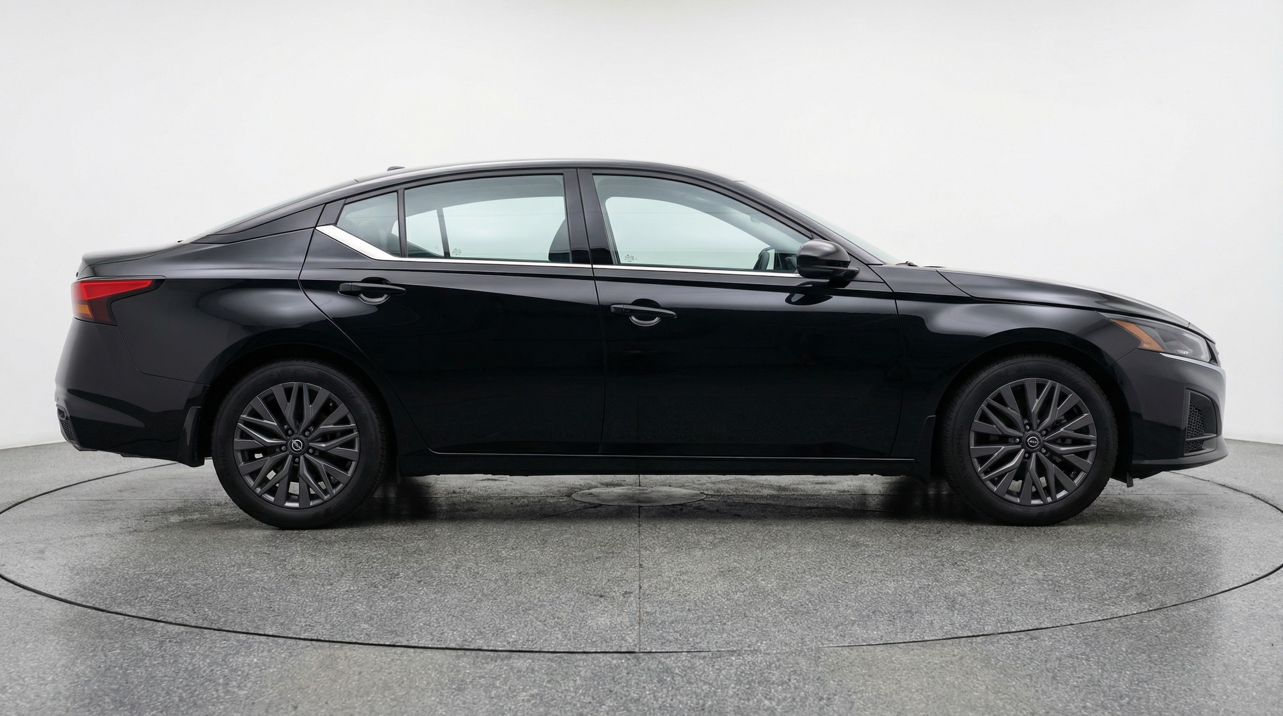 Thumbnail: 2025 Nissan Altima - 8