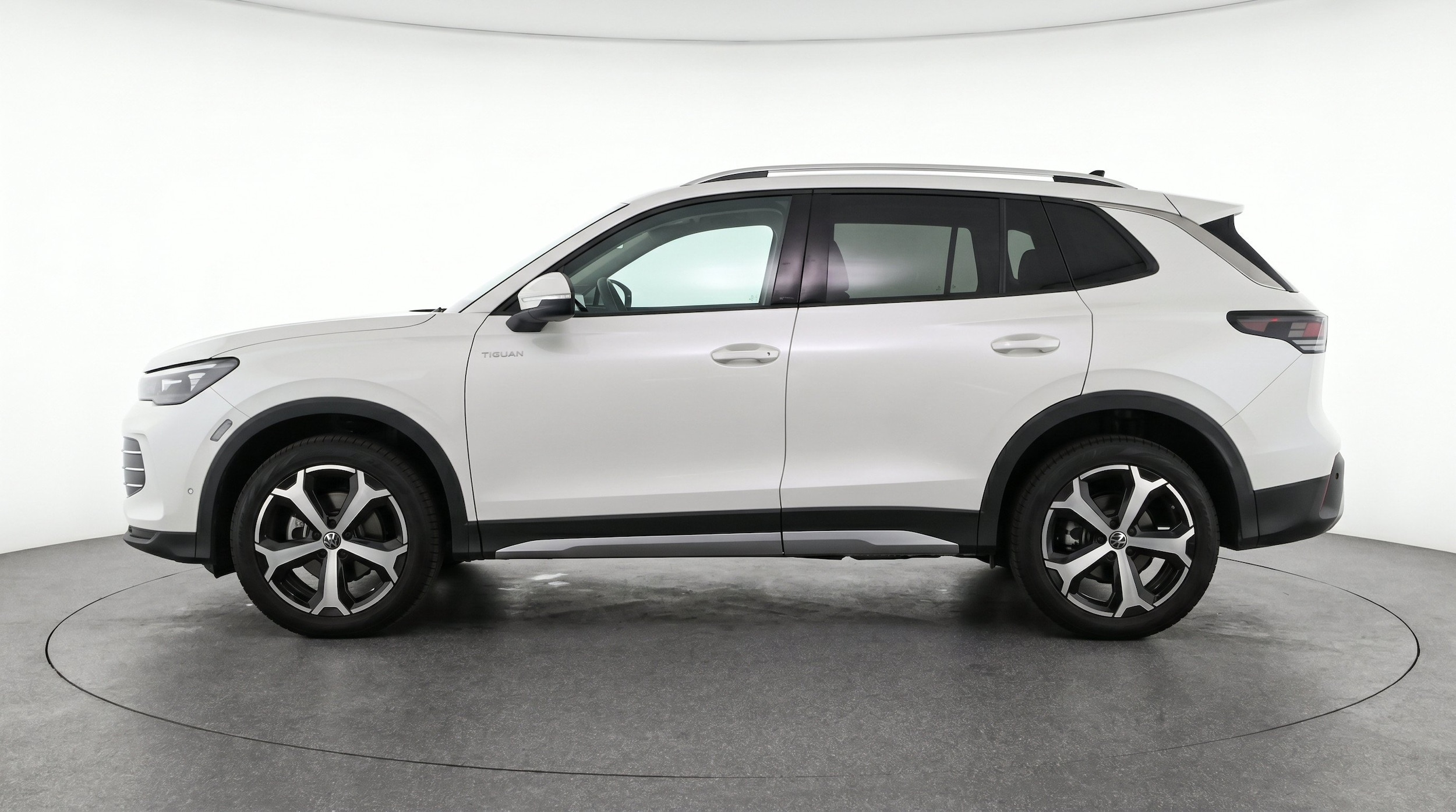 Thumbnail: 2026 Volkswagen Tiguan - 5