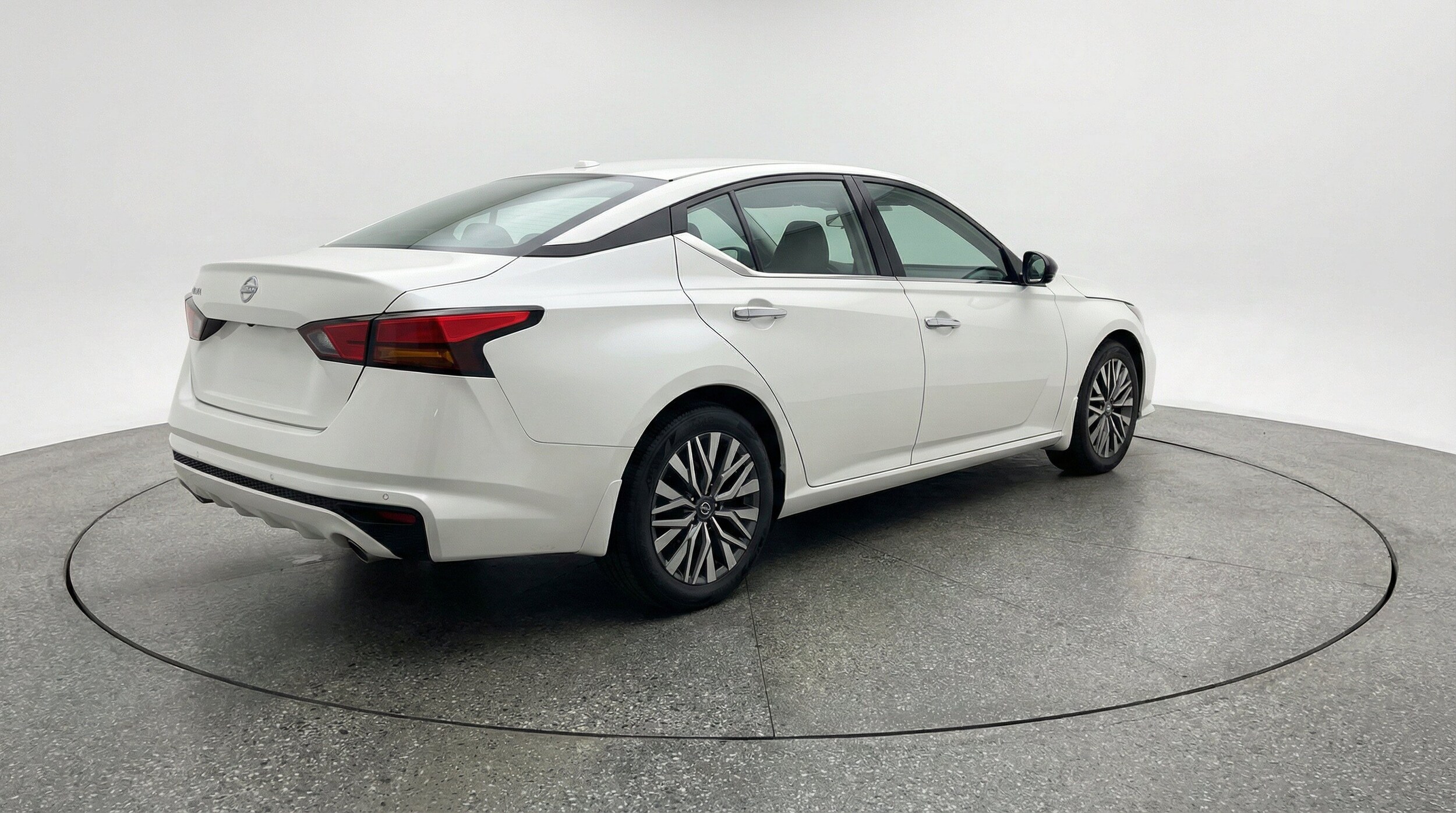 Thumbnail: 2025 Nissan Altima - 9