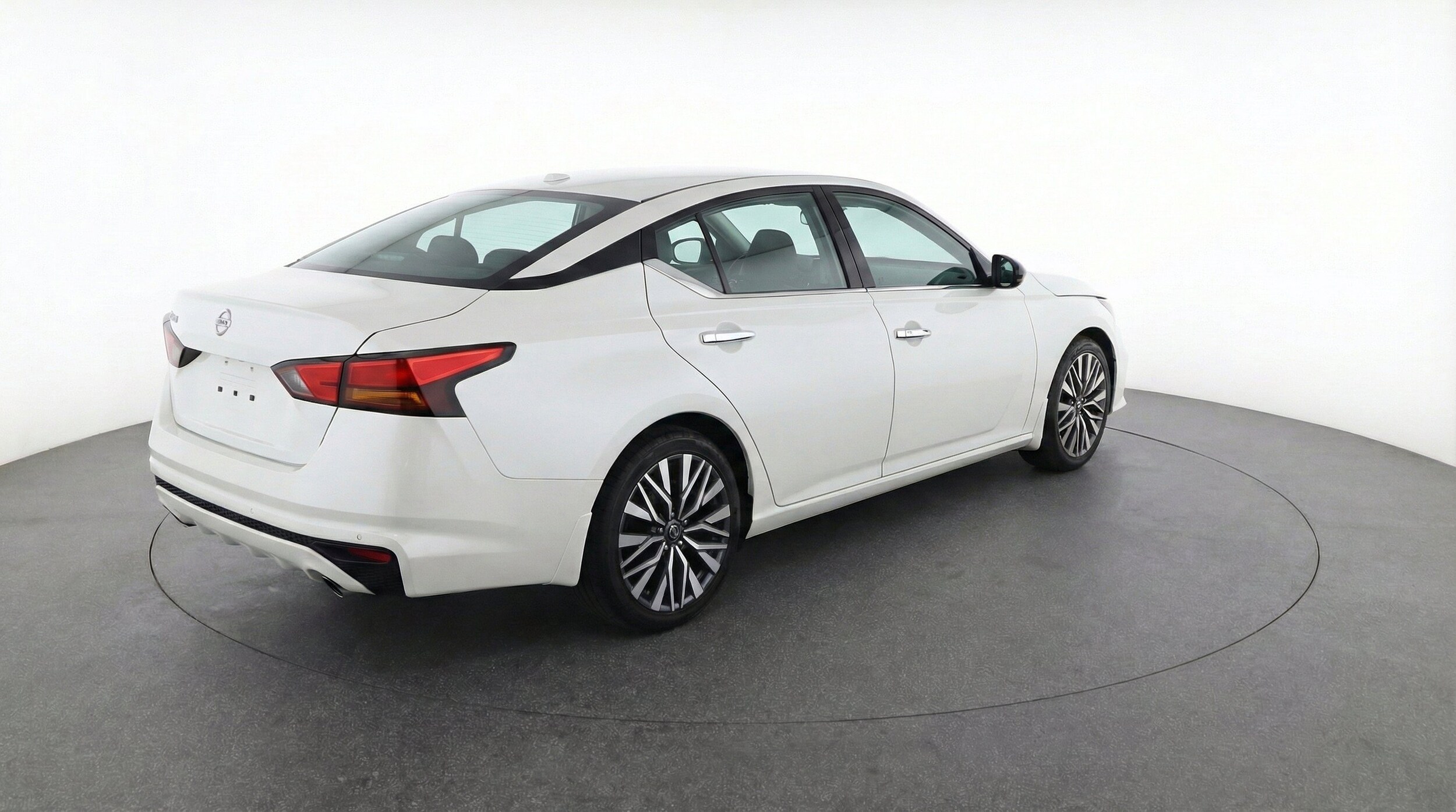 Thumbnail: 2025 Nissan Altima - 9