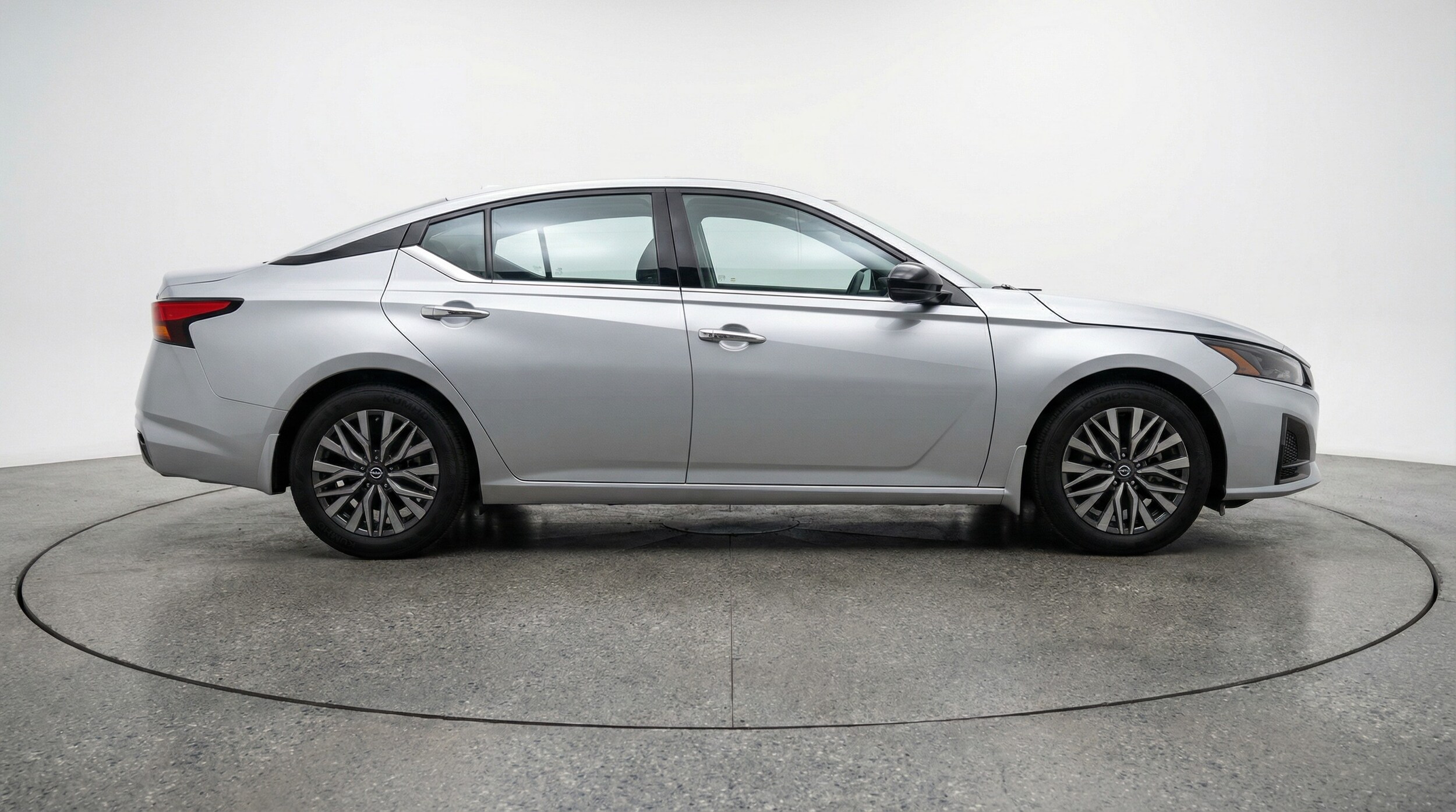 Thumbnail: 2025 Nissan Altima - 8