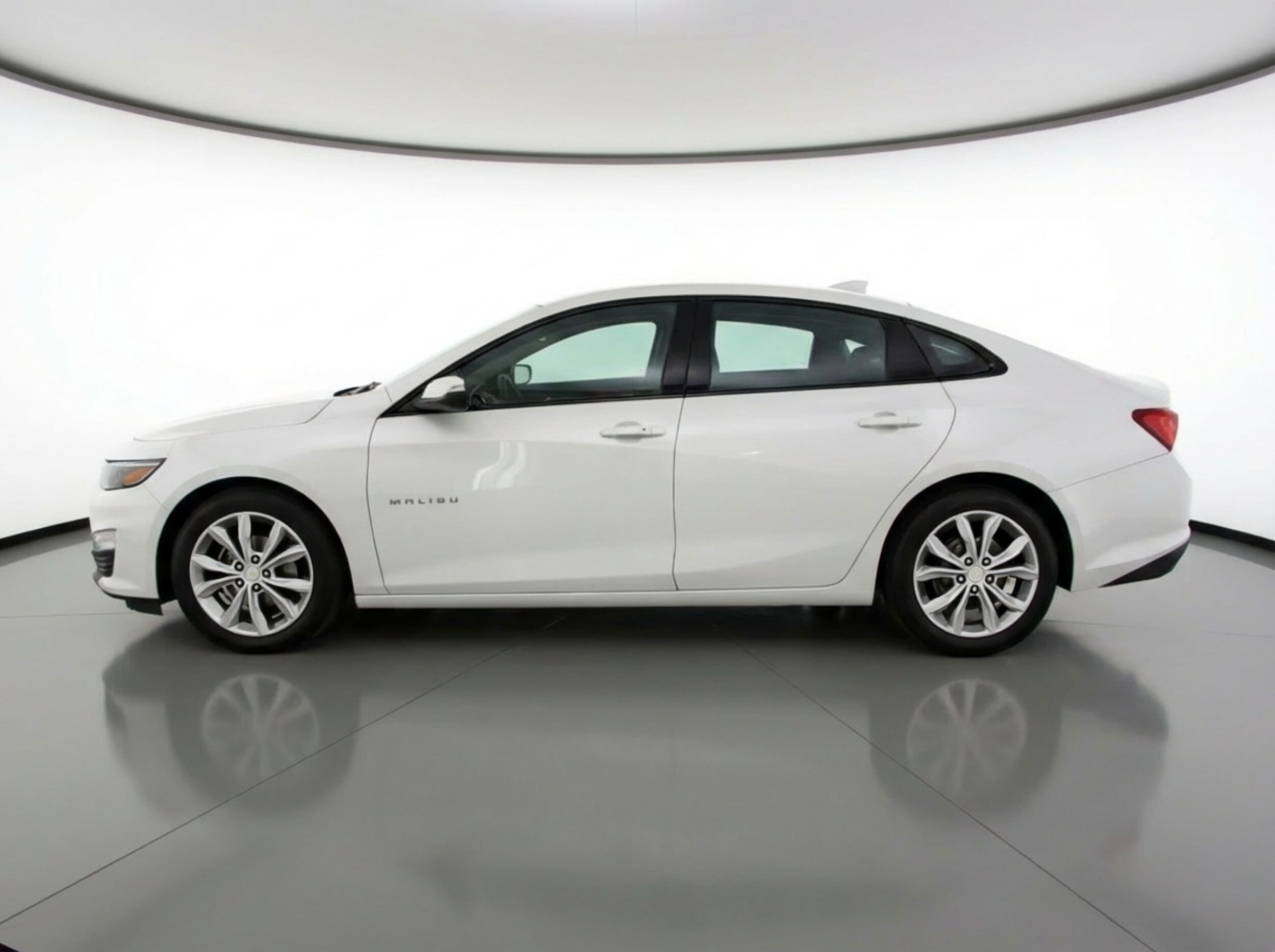 Thumbnail: 2024 Chevrolet Malibu - 4