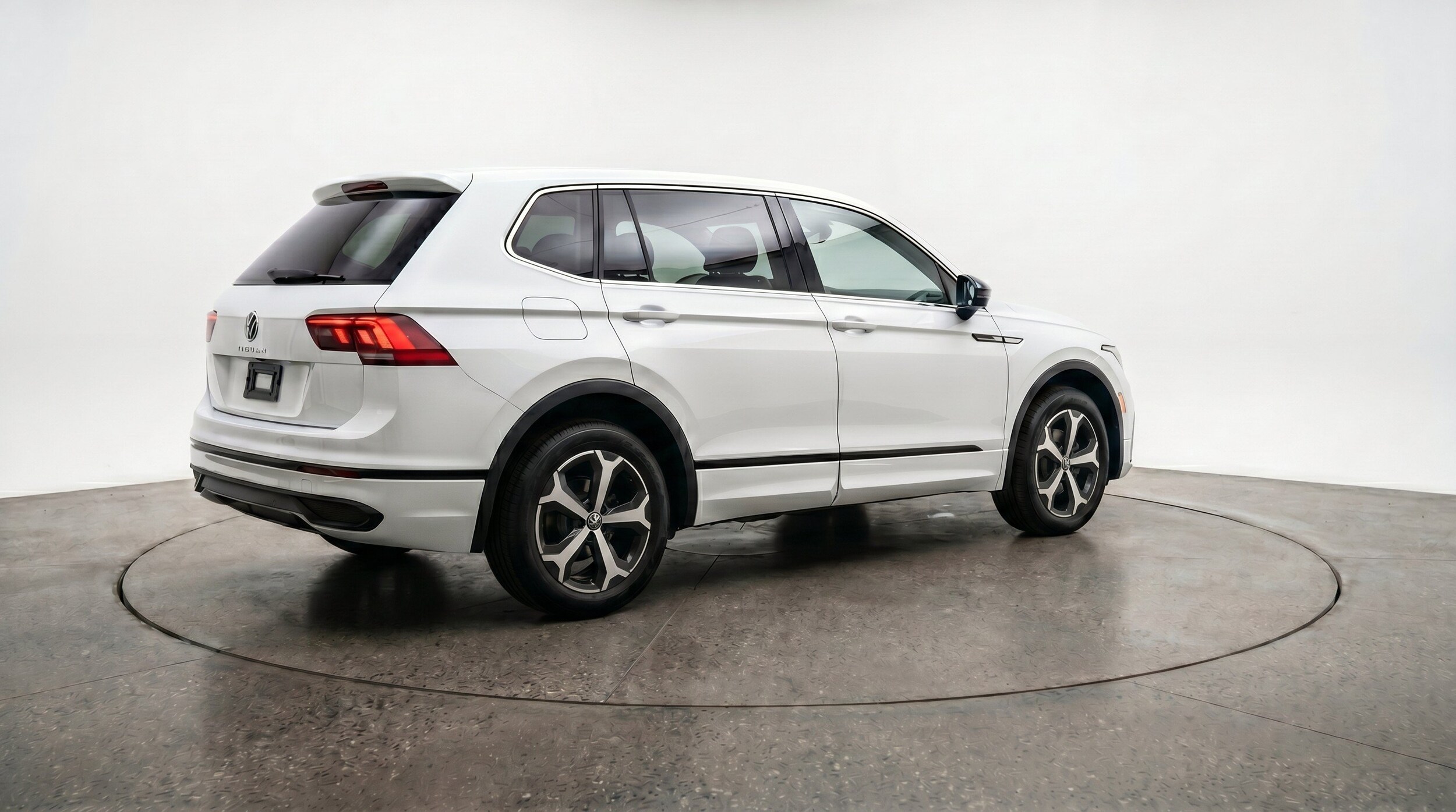 Thumbnail: 2026 Volkswagen Tiguan - 9
