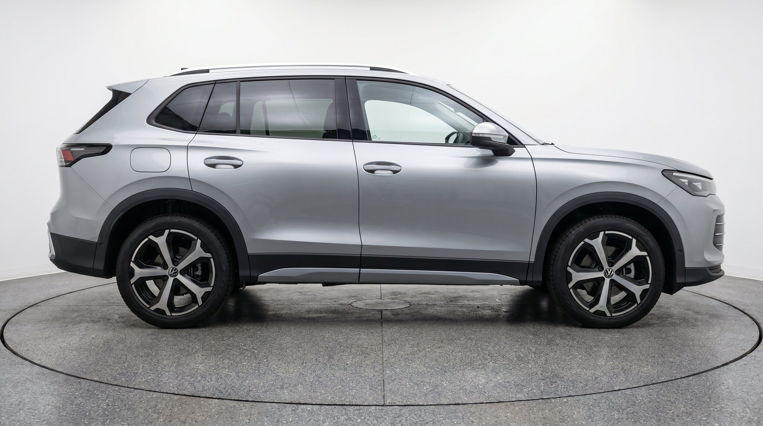 Thumbnail: 2026 Volkswagen Tiguan - 11