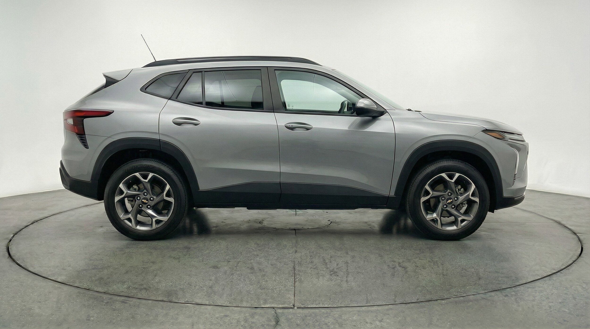 Thumbnail: 2025 Chevrolet Trax - 11