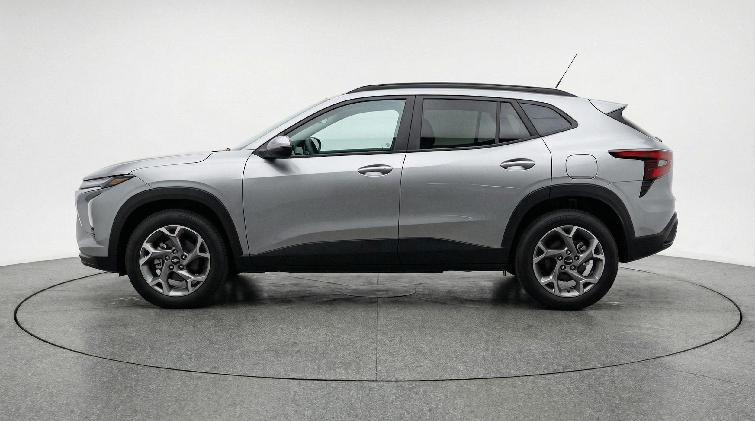 Thumbnail: 2025 Chevrolet Trax - 4