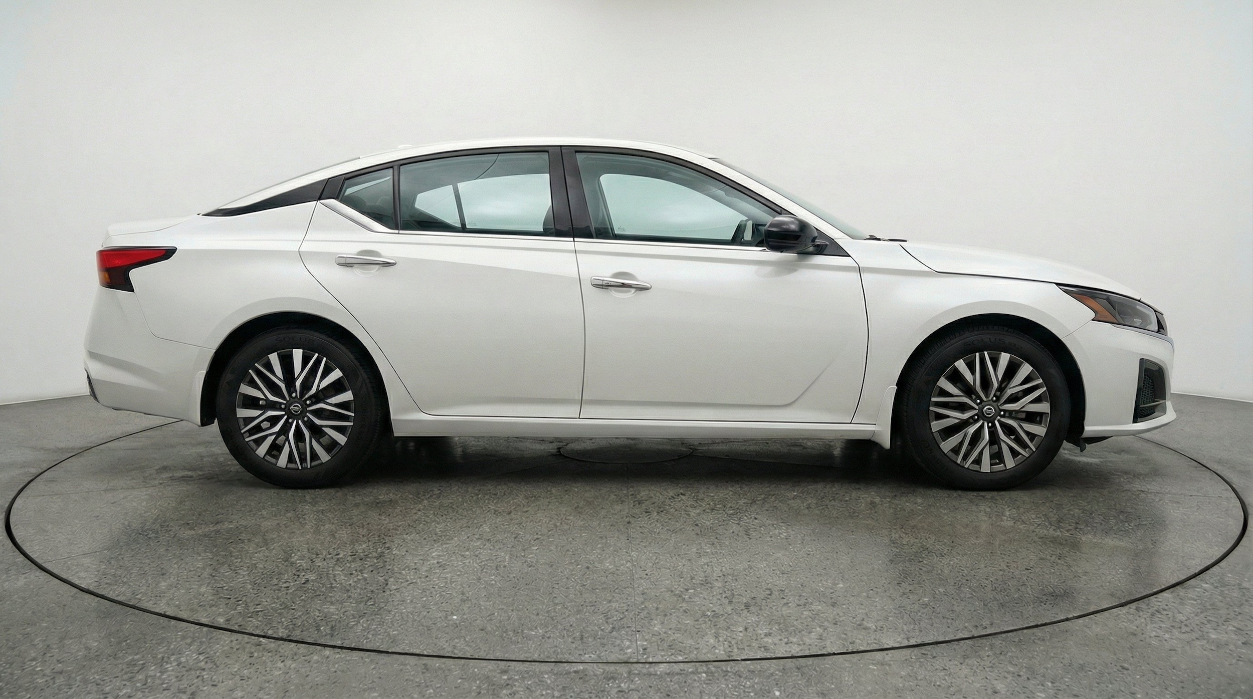 Thumbnail: 2025 Nissan Altima - 10
