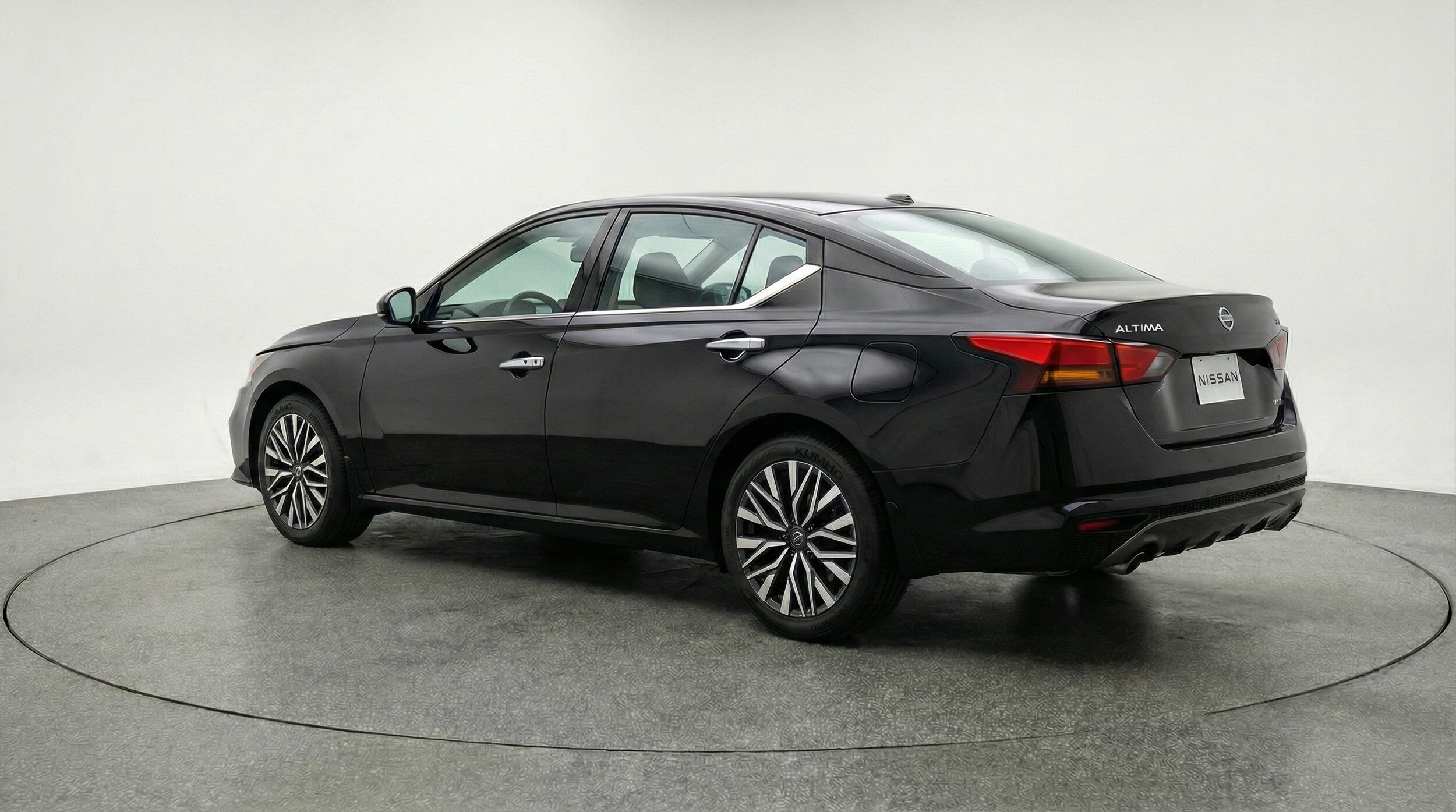 Thumbnail: 2025 Nissan Altima - 5