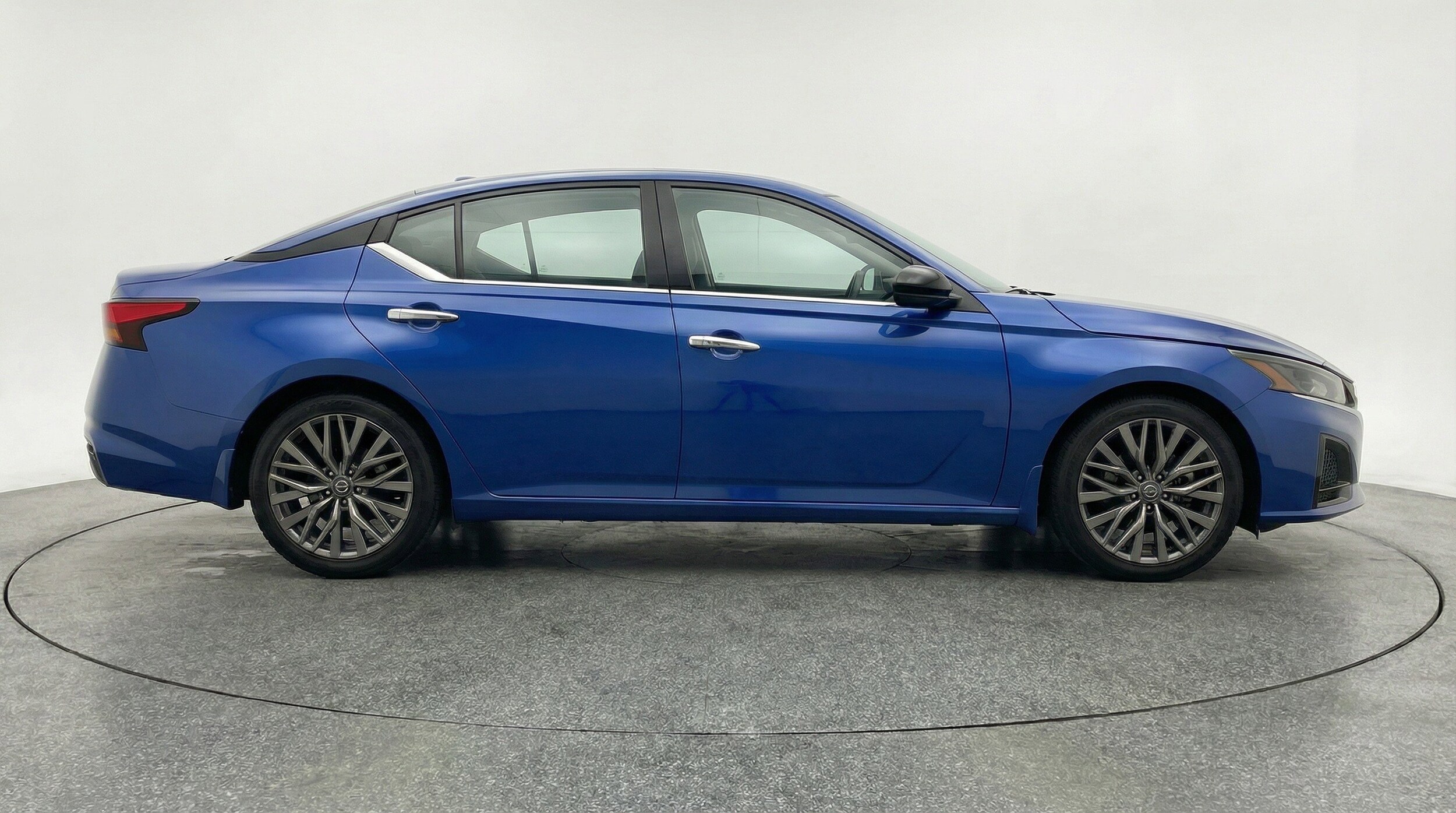 Thumbnail: 2025 Nissan Altima - 11