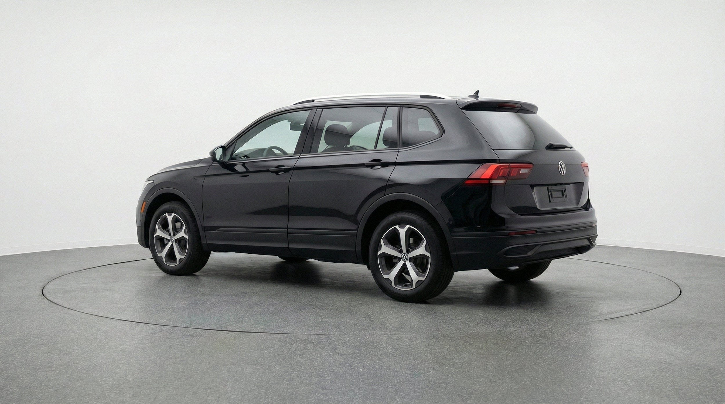 Thumbnail: 2026 Volkswagen Tiguan - 6