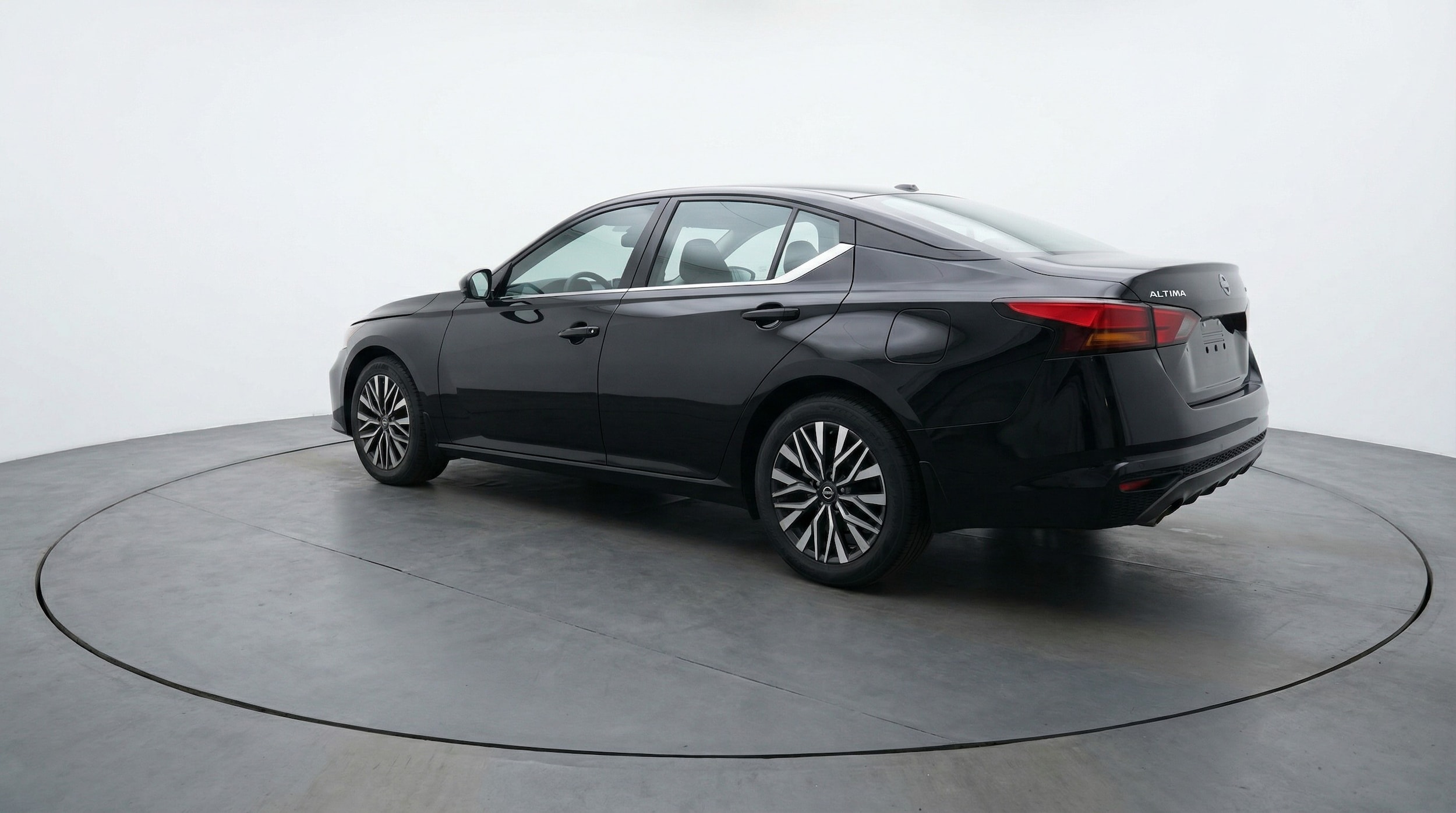 Thumbnail: 2025 Nissan Altima - 5