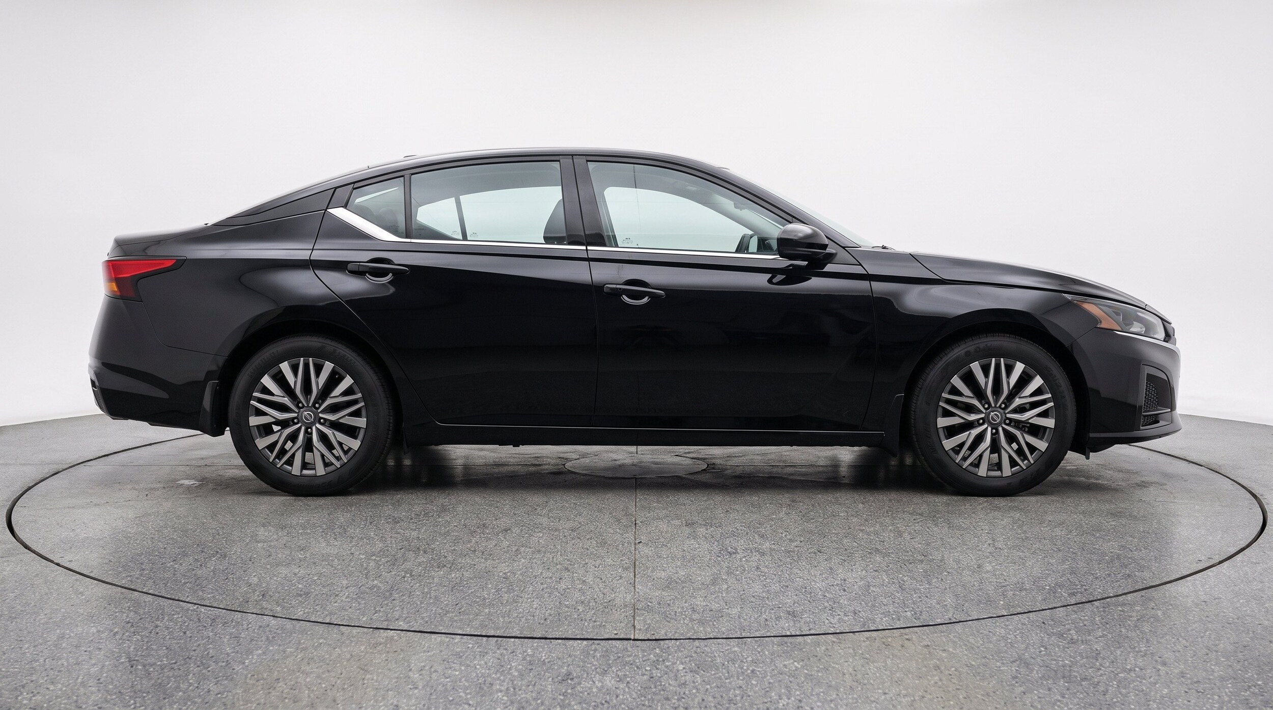 Thumbnail: 2025 Nissan Altima - 11