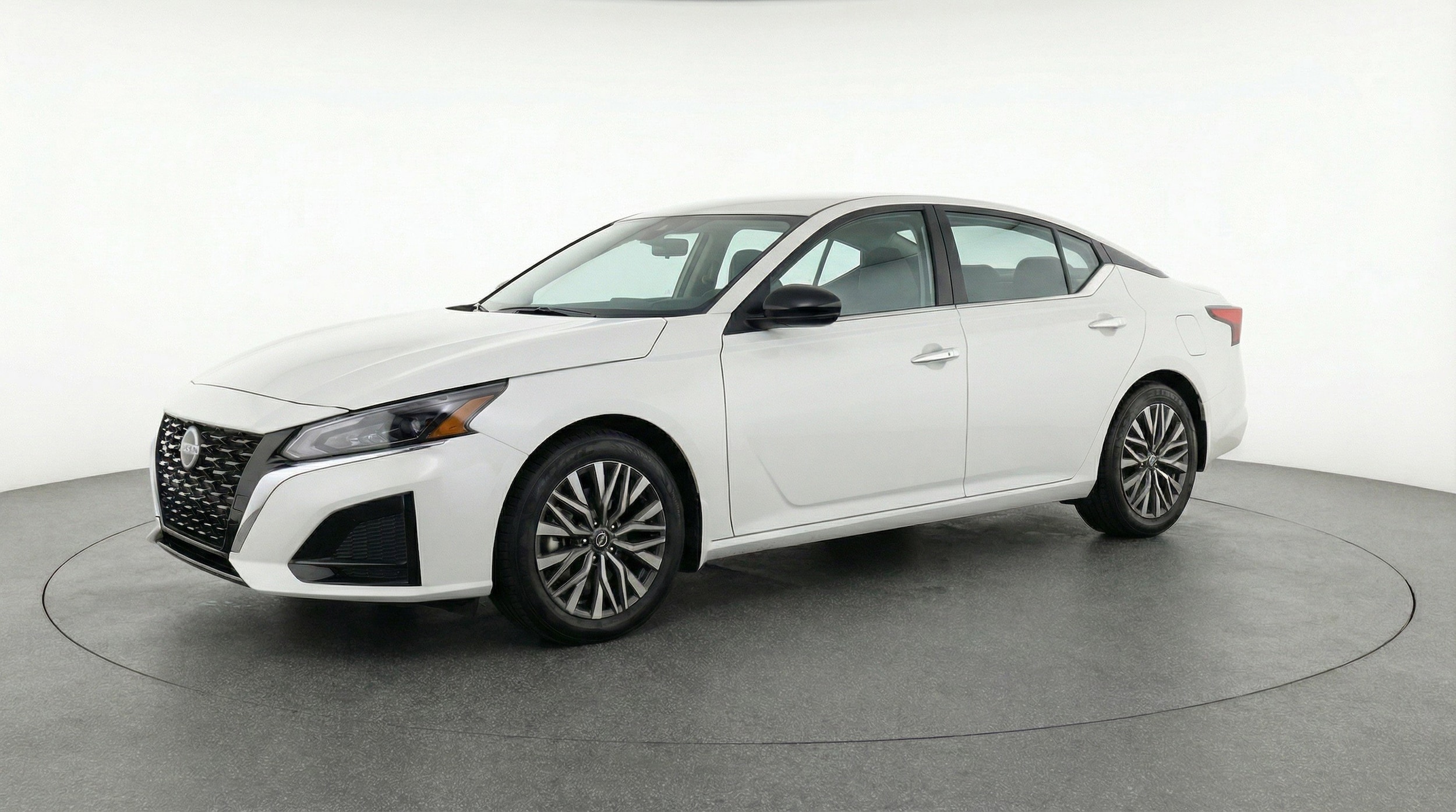 Thumbnail: 2025 Nissan Altima - 3