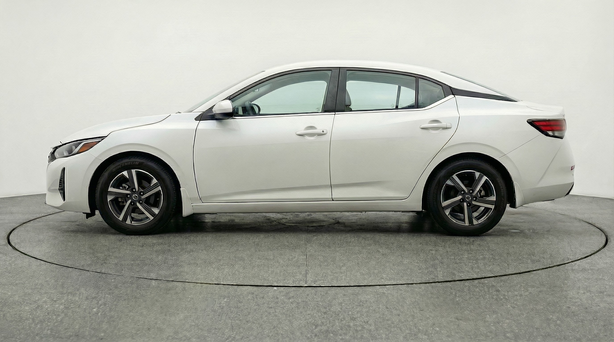 Thumbnail: 2025 Nissan Sentra - 4