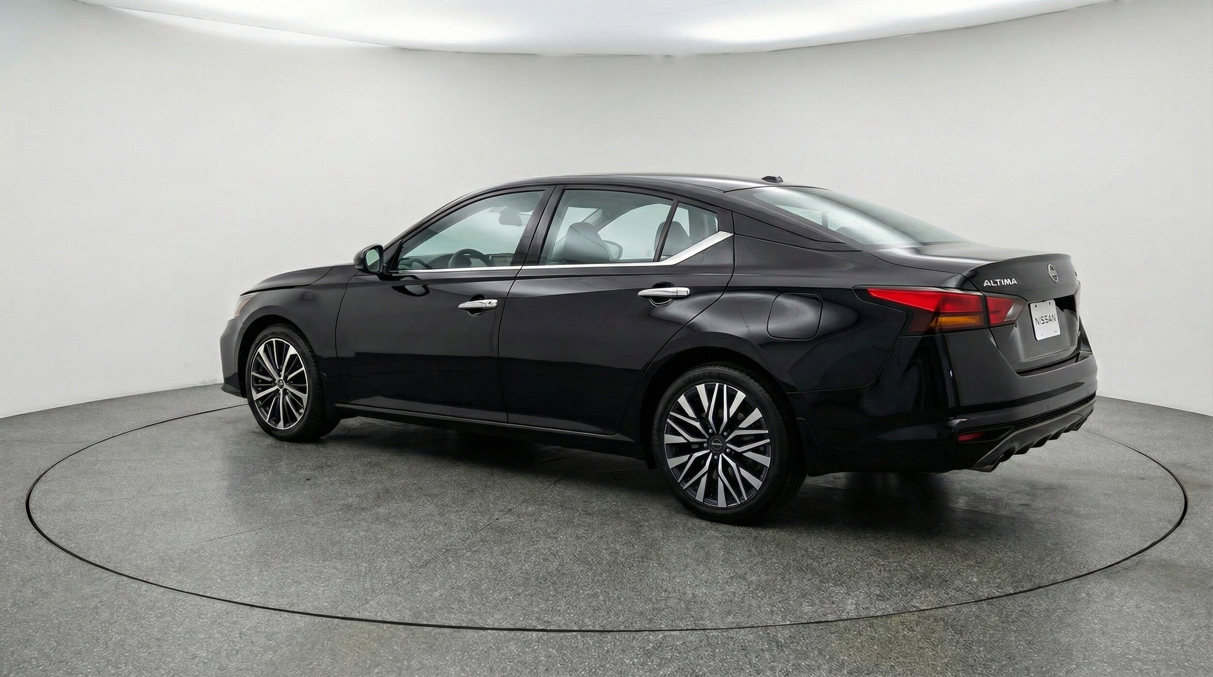 Thumbnail: 2025 Nissan Altima - 6